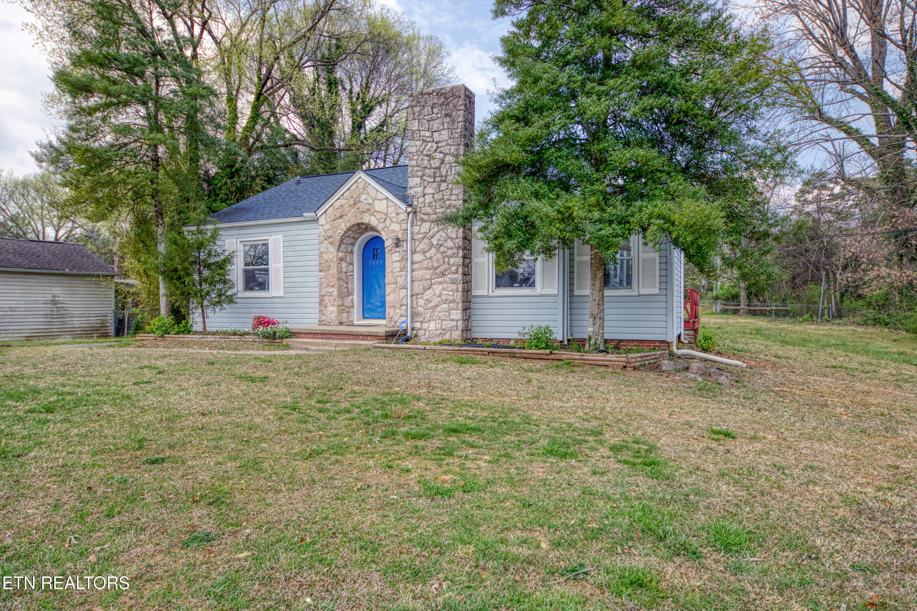 1115 W Parkway Avenue Knoxville TN 37912