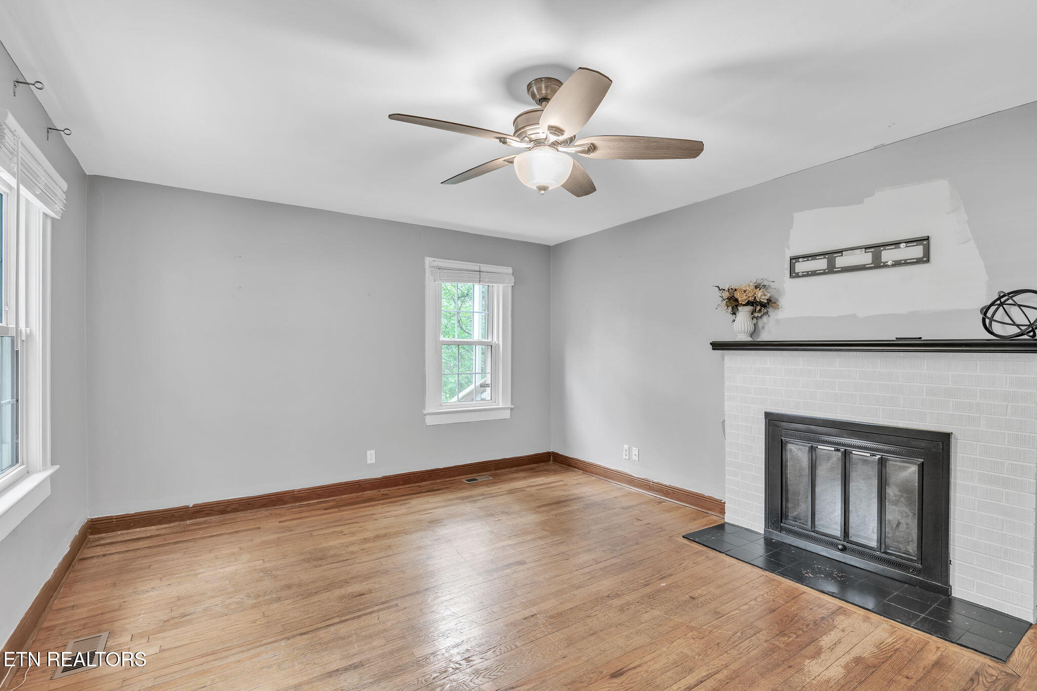1044 W Parkway Avenue Knoxville TN 37912