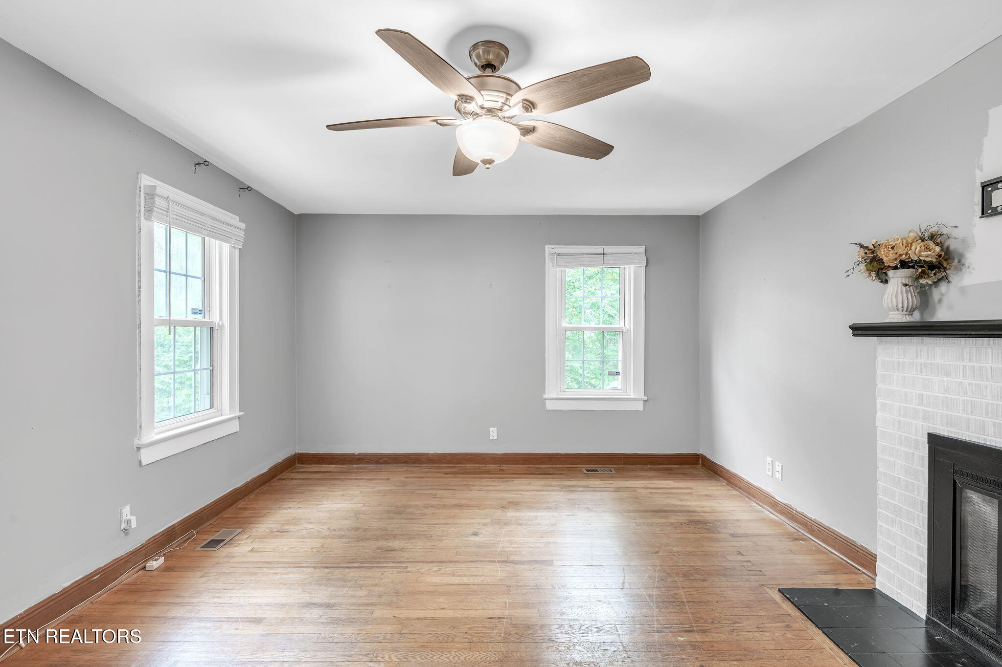 1044 W Parkway Avenue Knoxville TN 37912