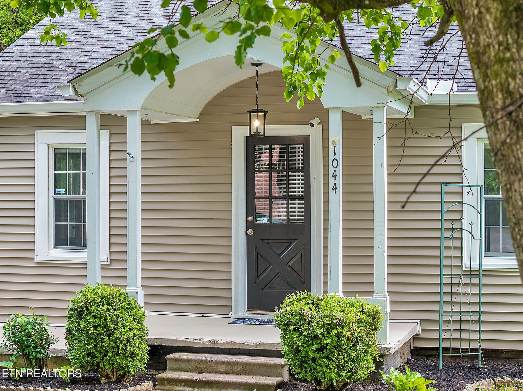 1044 W Parkway Avenue Knoxville TN 37912