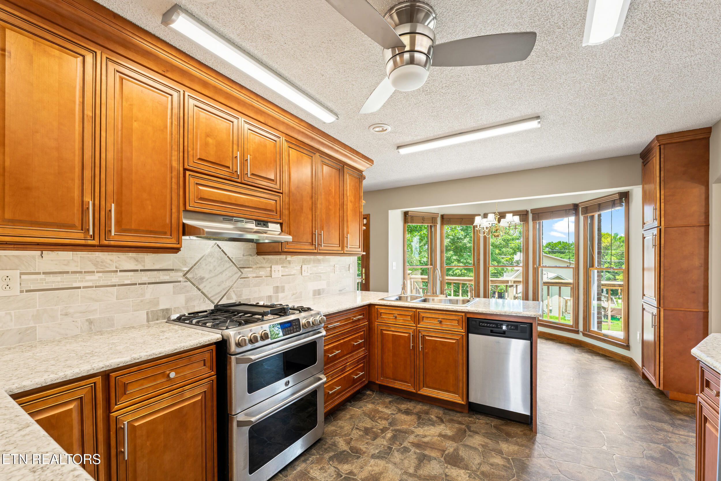 109 Overlook Drive Loudon TN 37774