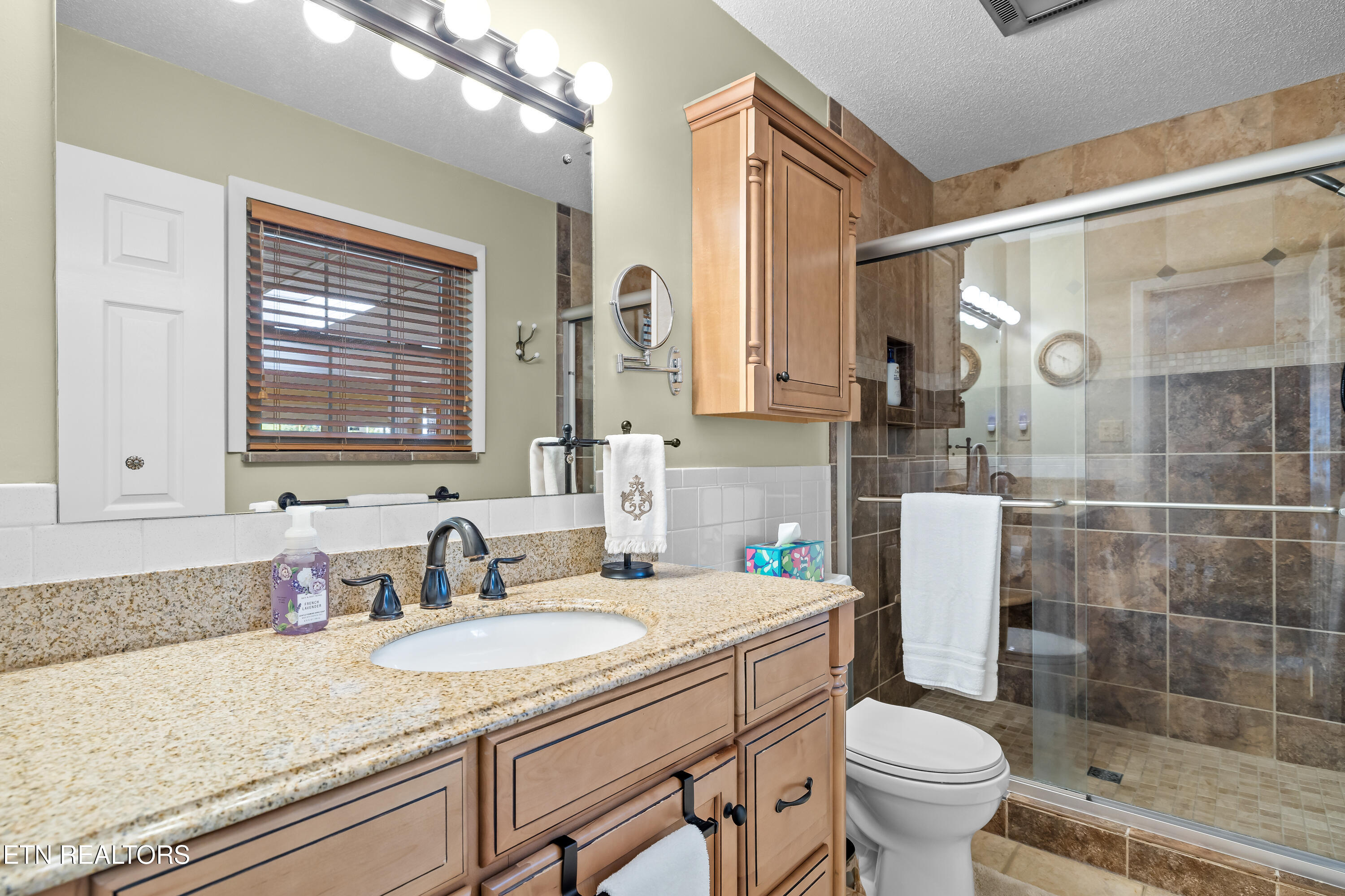 1321 Crestwood Drive Louisville TN 37777