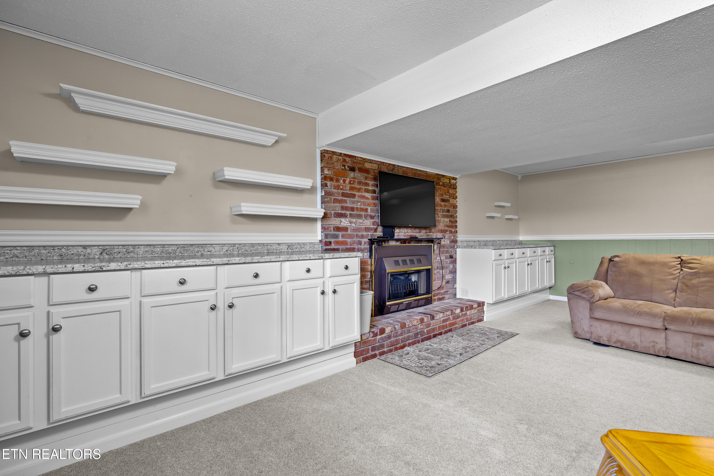 1321 Crestwood Drive Louisville TN 37777