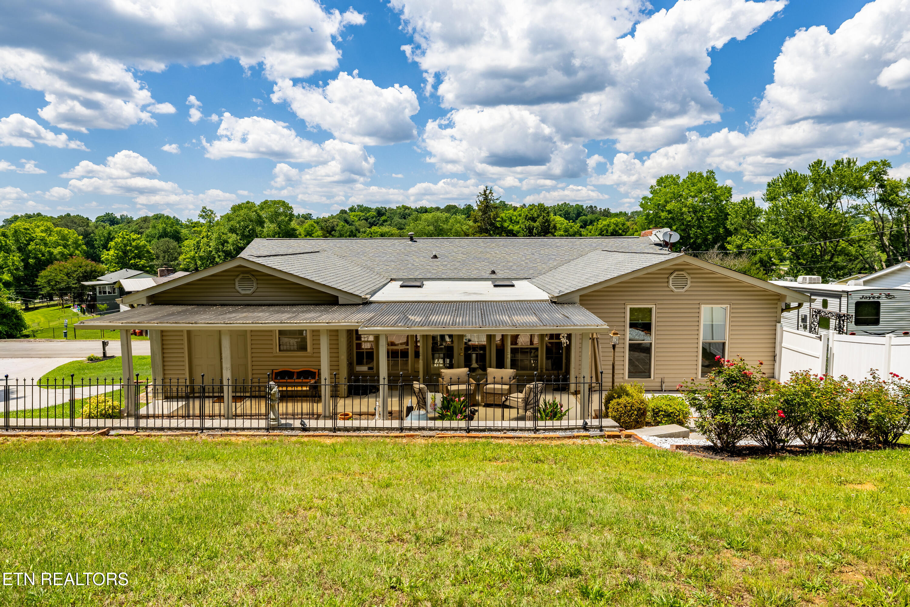 1321 Crestwood Drive Louisville TN 37777