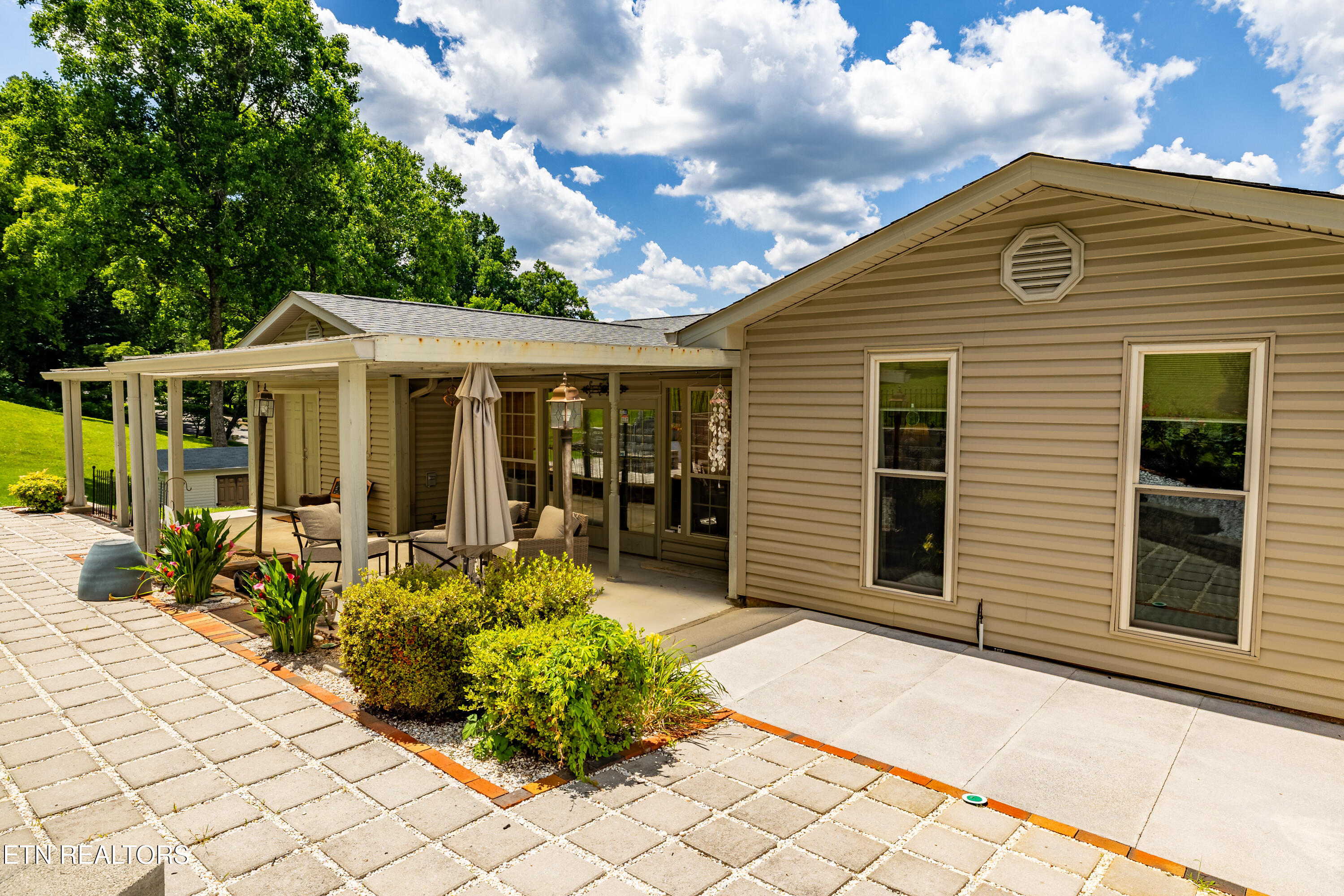1321 Crestwood Drive Louisville TN 37777