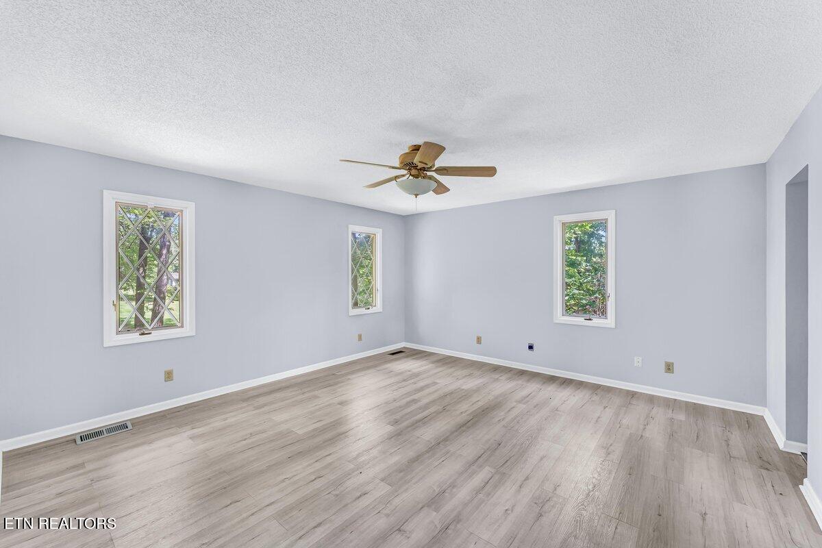 8305 Sharp Road Powell TN 37849