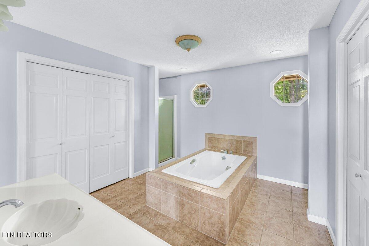 8305 Sharp Road Powell TN 37849