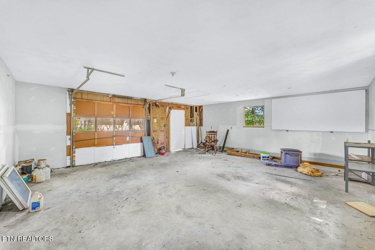 8305 Sharp Road Powell TN 37849