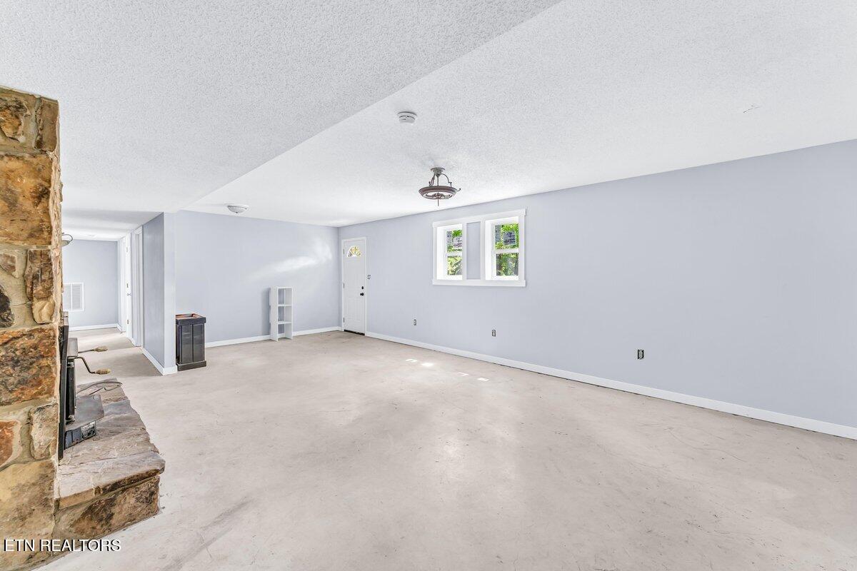 8305 Sharp Road Powell TN 37849