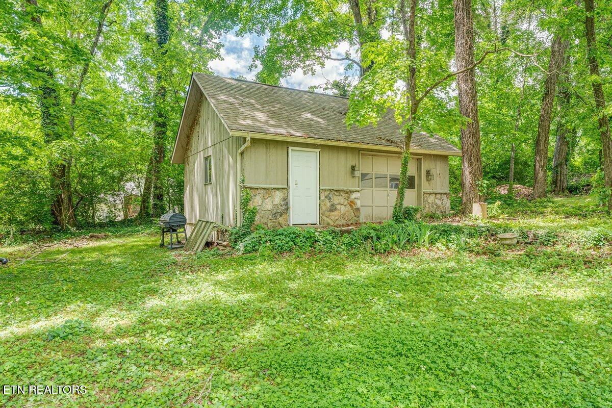 8305 Sharp Road Powell TN 37849