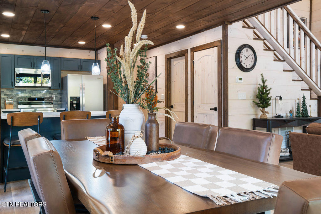 2759 Owls Cove Way Sevierville TN 37862