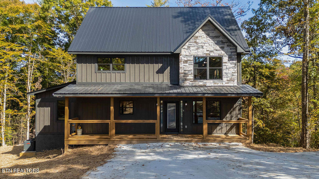 2759 Owls Cove Way Sevierville TN 37862