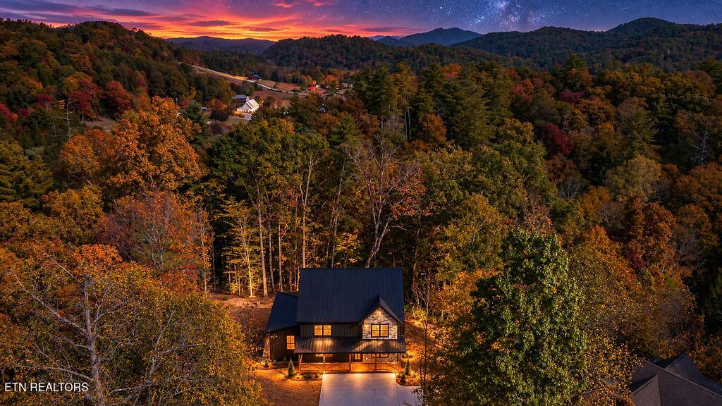 2759 Owls Cove Way Sevierville TN 37862