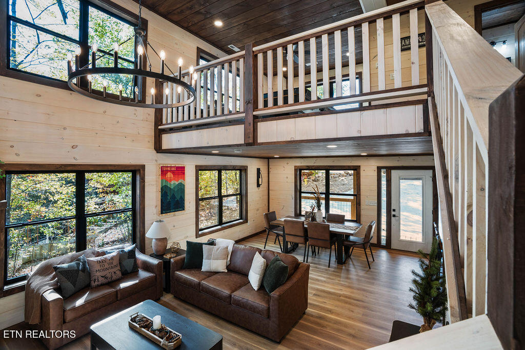2759 Owls Cove Way Sevierville TN 37862