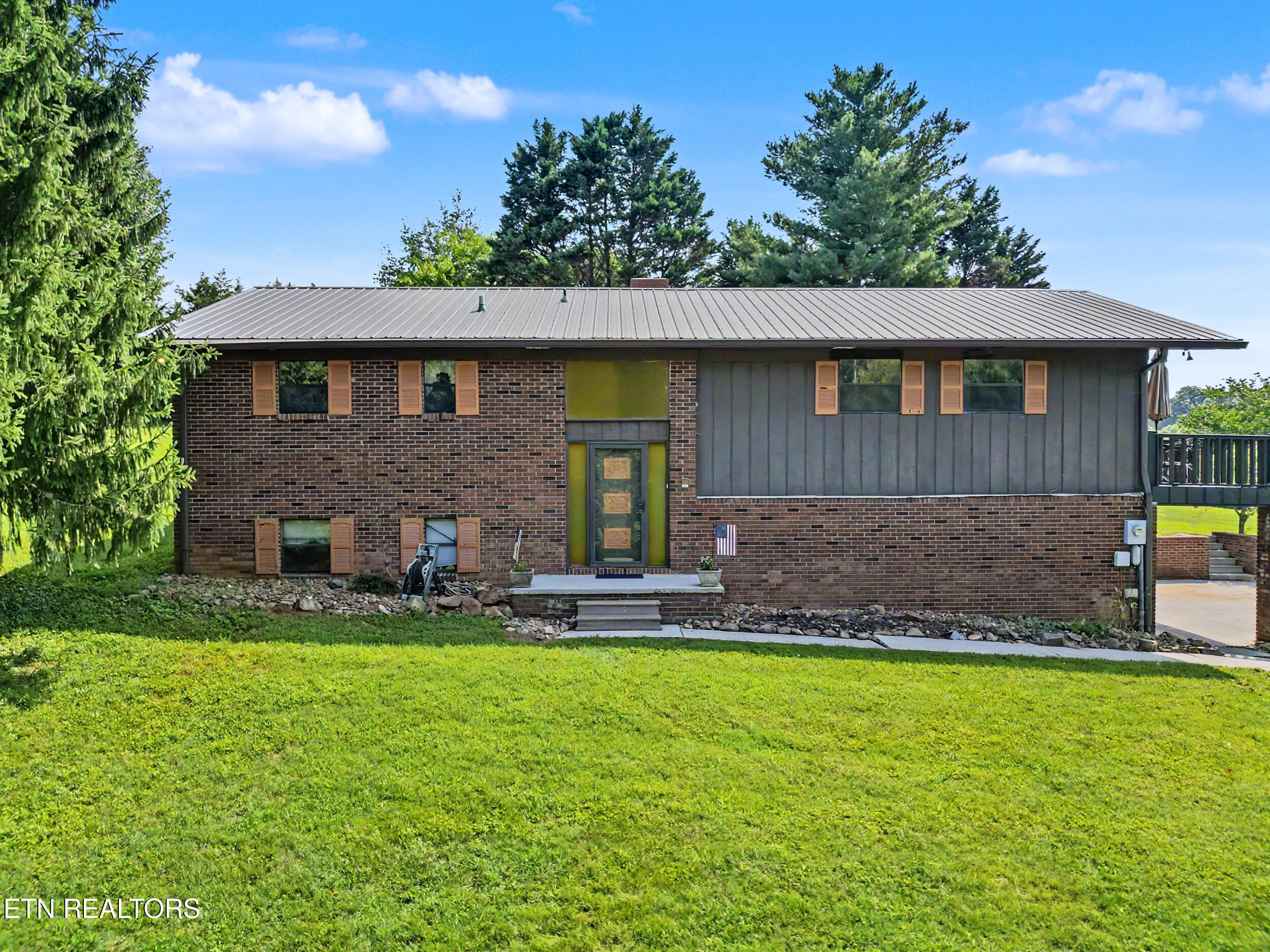 3229 Clover Hill Ridge Road Maryville TN 37801