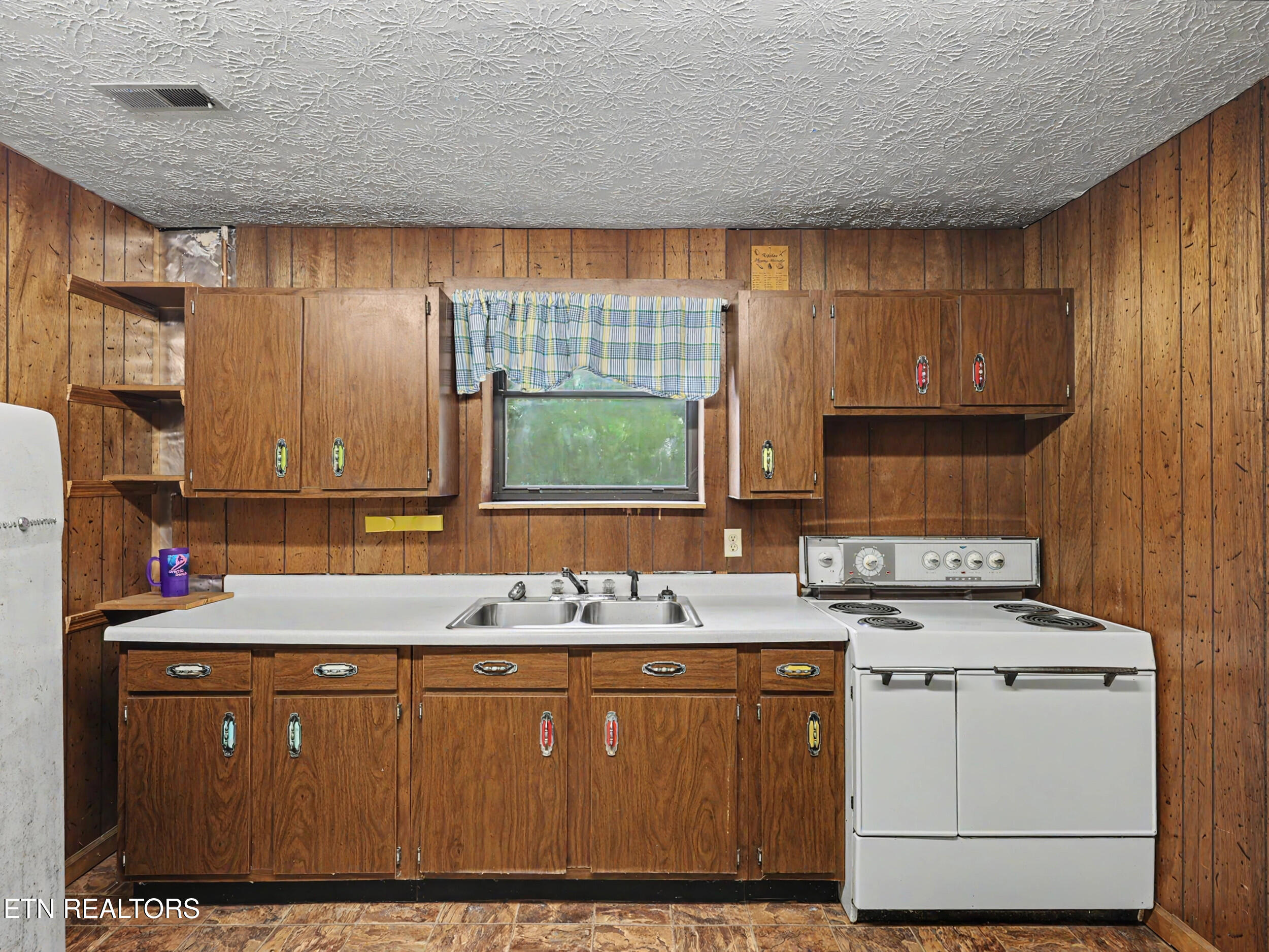 3229 Clover Hill Ridge Road Maryville TN 37801