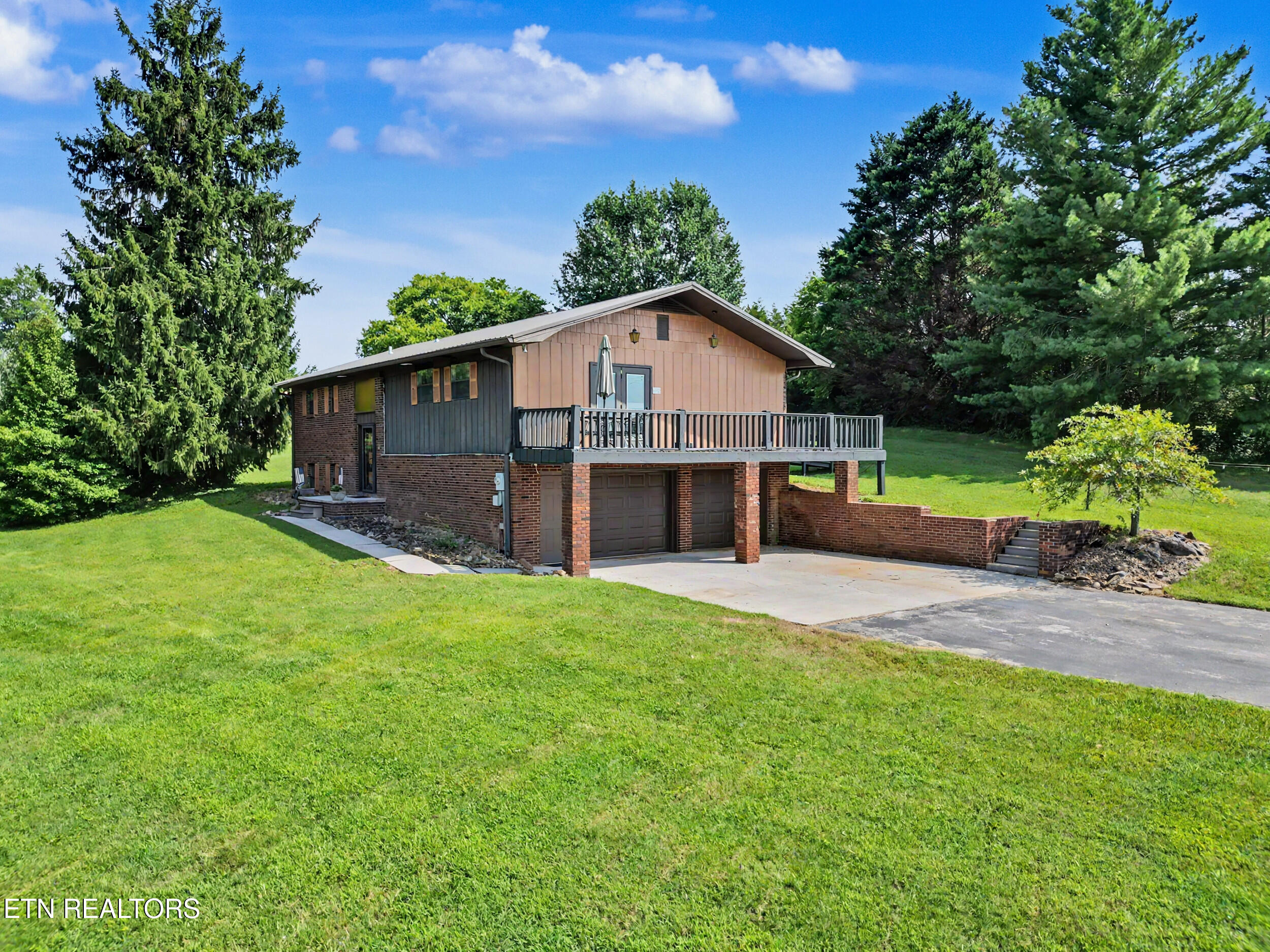 3229 Clover Hill Ridge Road Maryville TN 37801