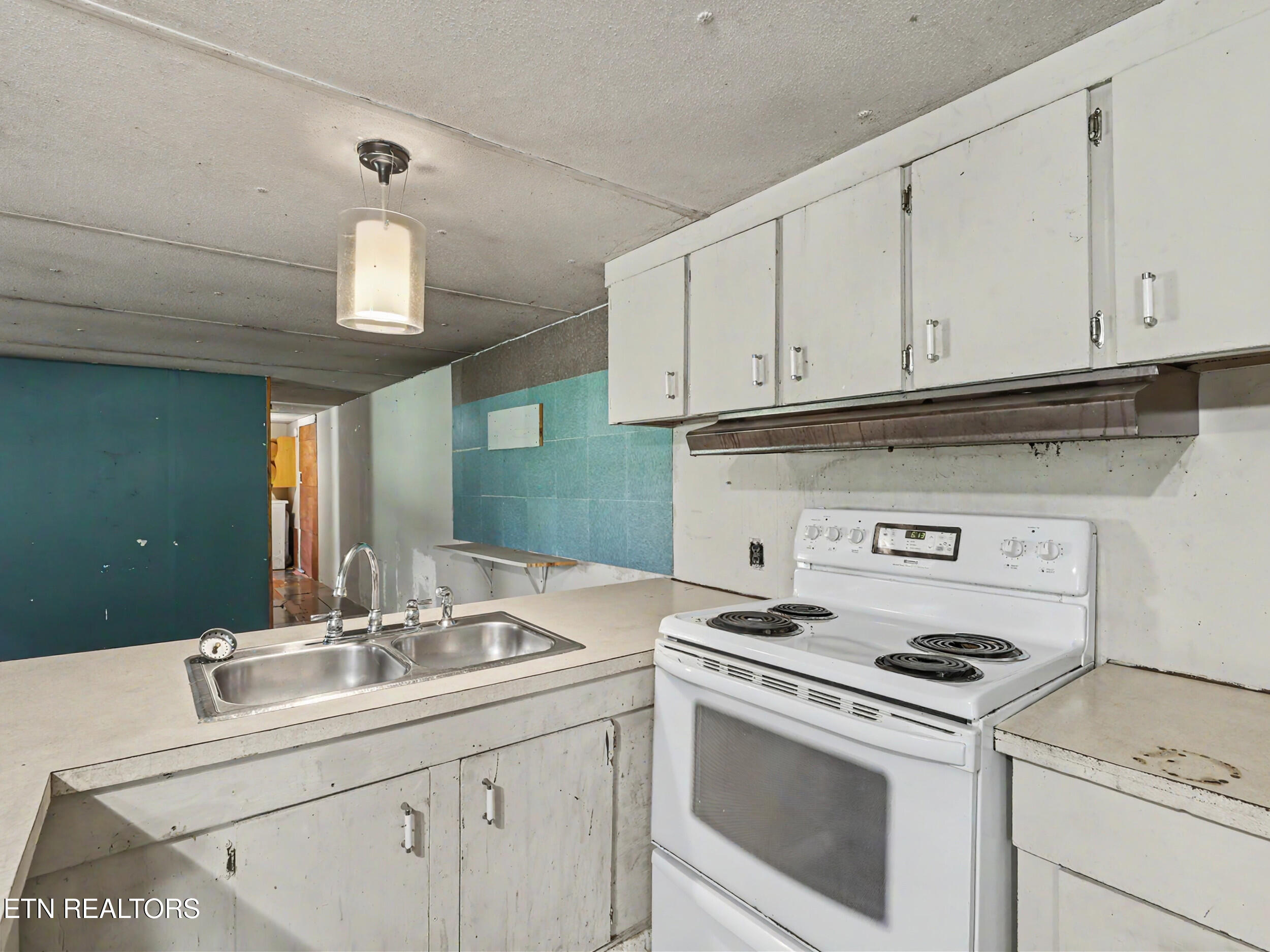 3229 Clover Hill Ridge Road Maryville TN 37801