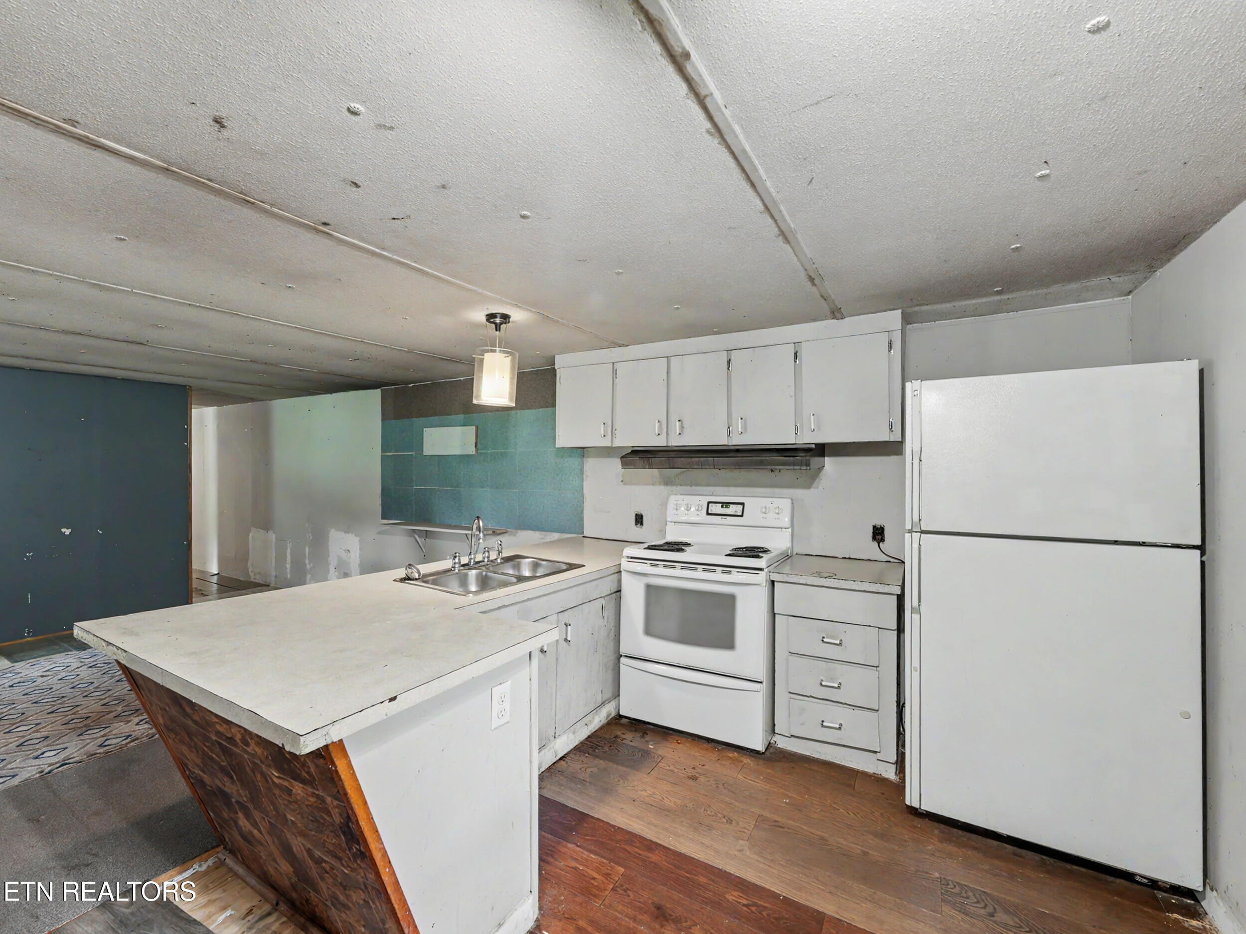 3229 Clover Hill Ridge Road Maryville TN 37801