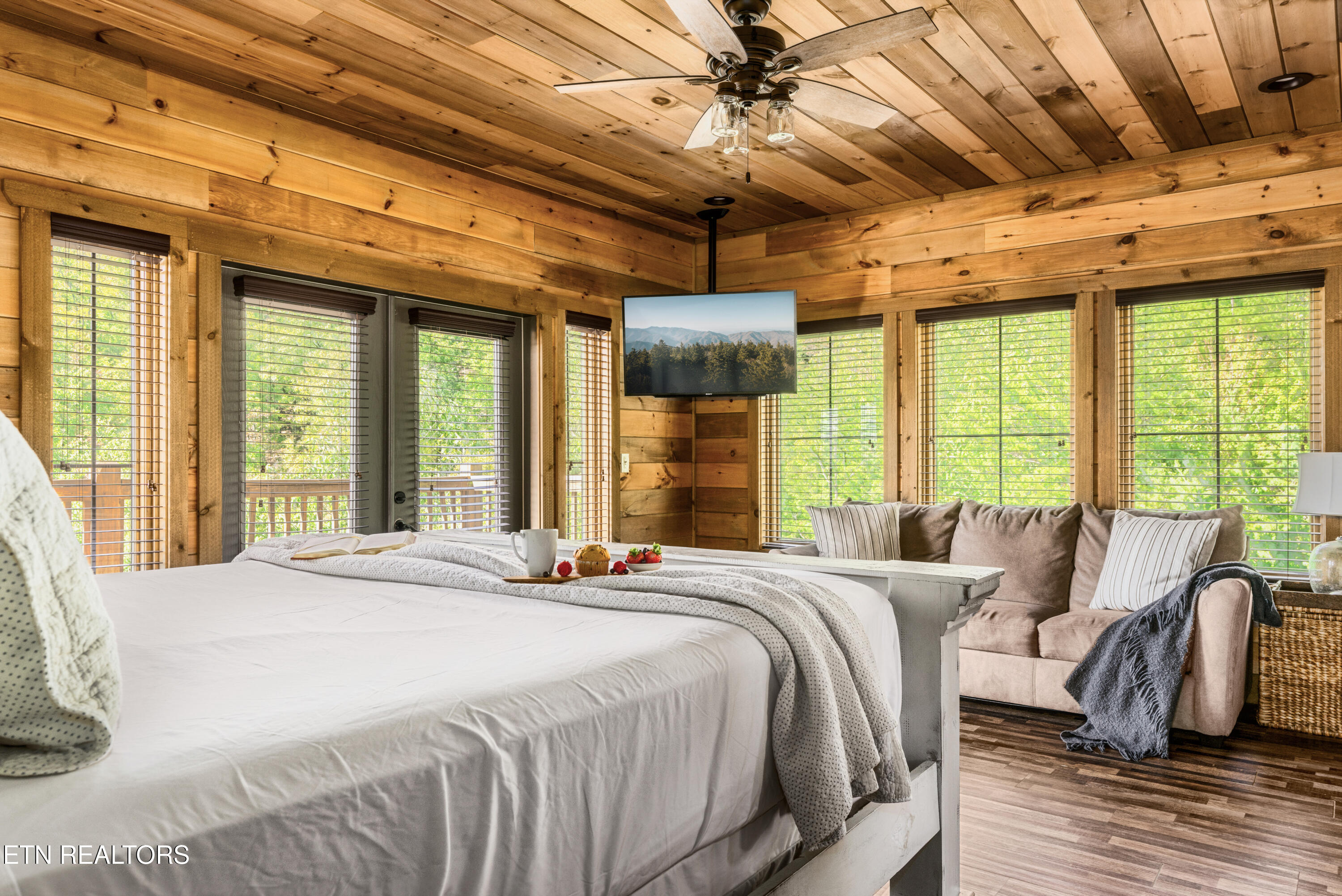 2920 Misty Bluff Trail Sevierville TN 37862