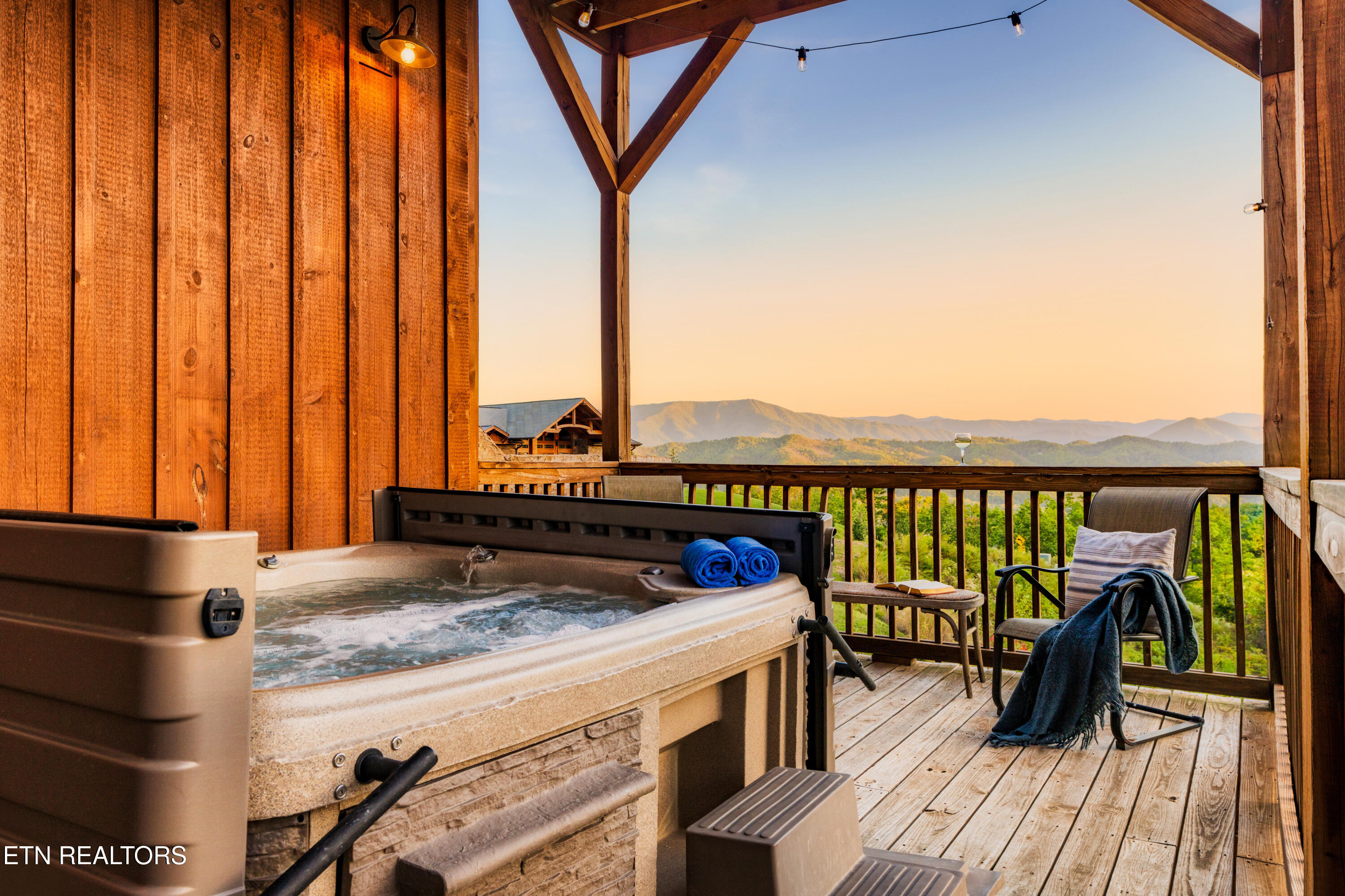 2920 Misty Bluff Trail Sevierville TN 37862