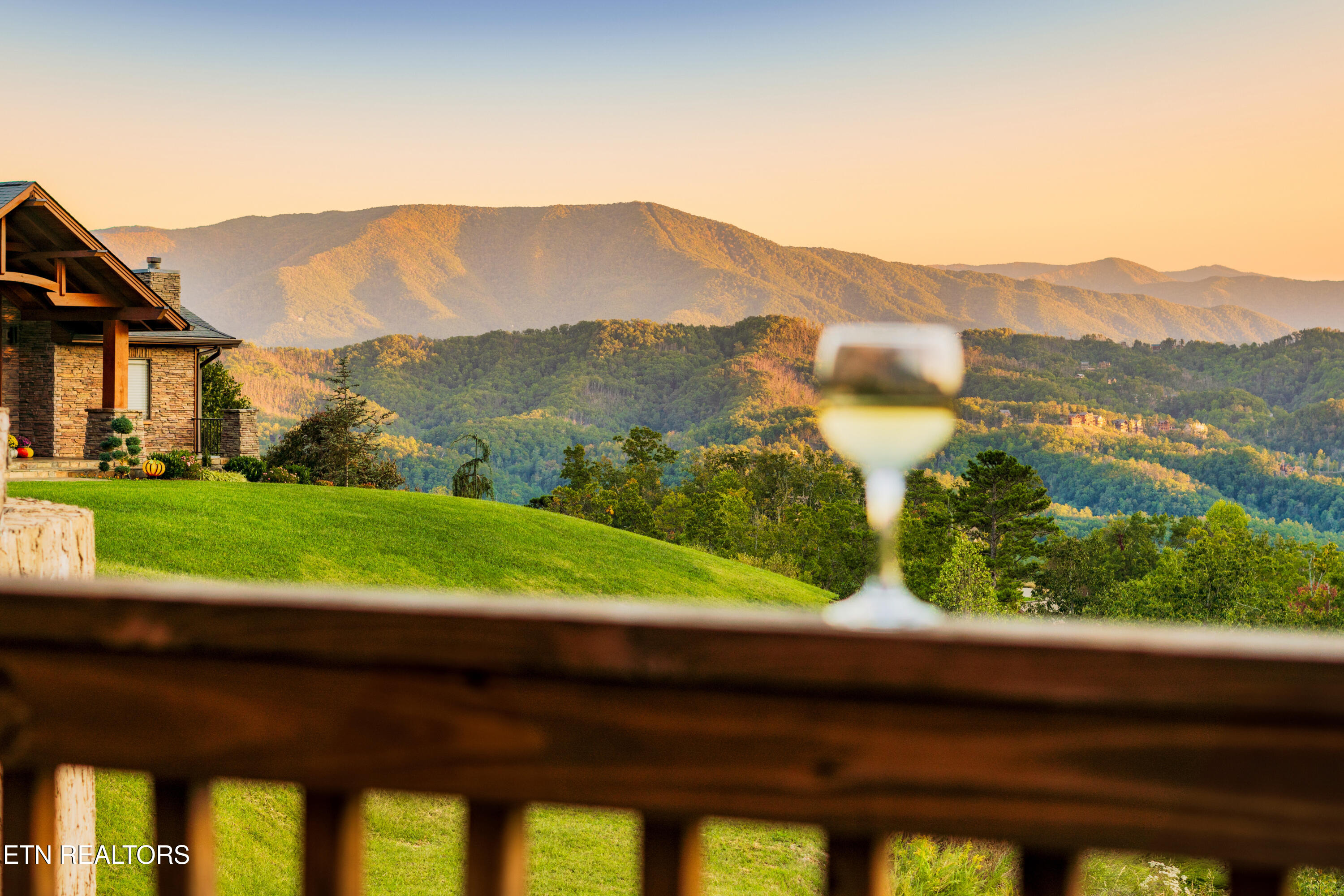 2920 Misty Bluff Trail Sevierville TN 37862