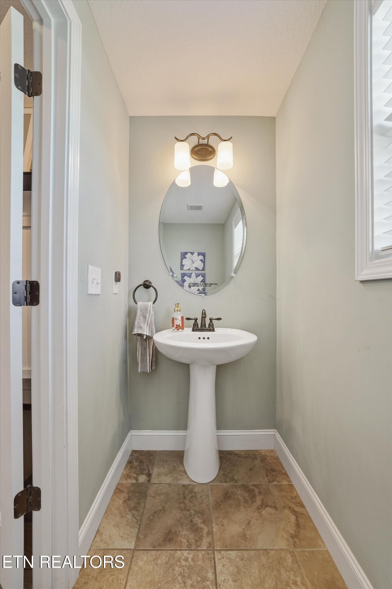 1227 Meadowmist Lane Maryville TN 37804