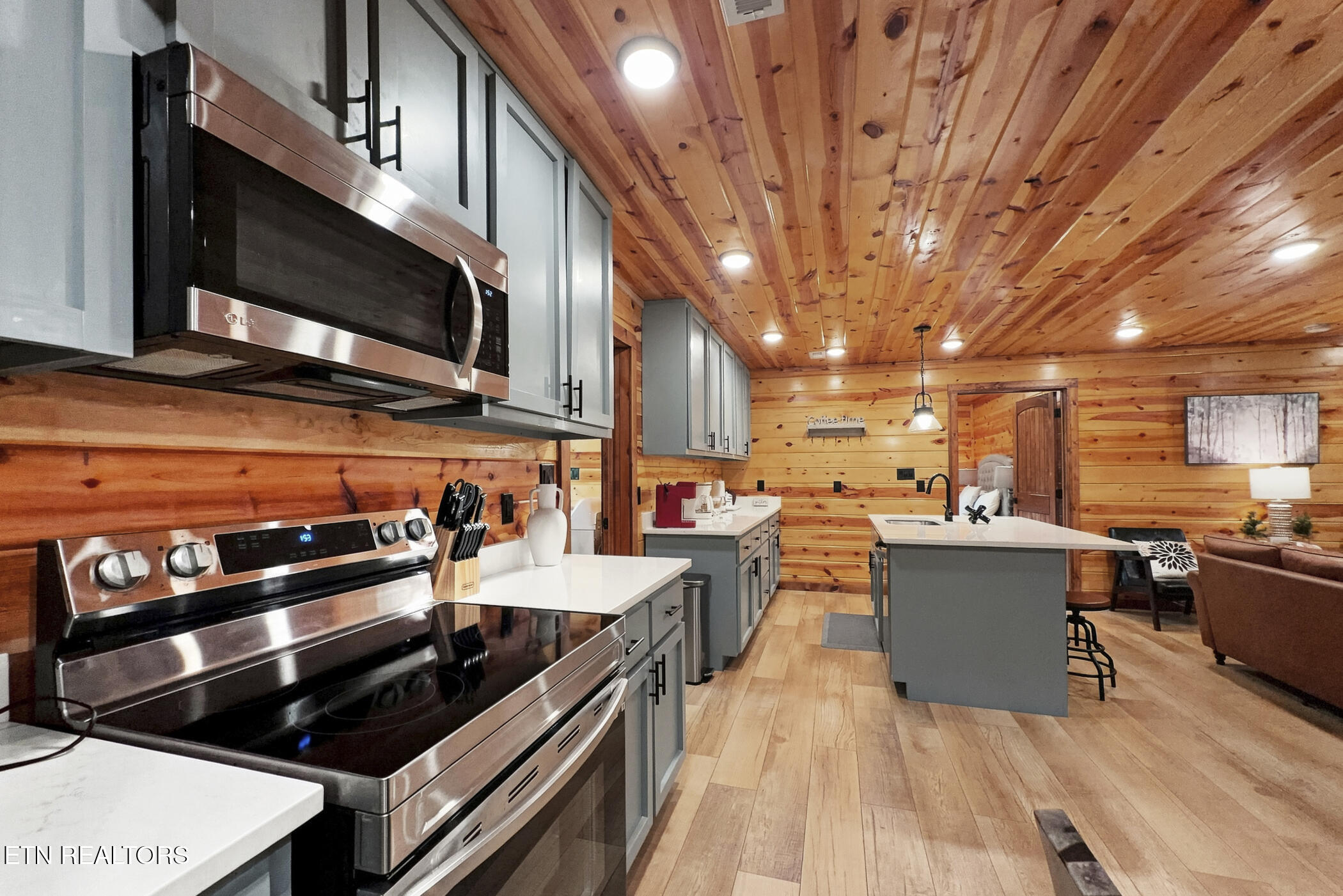 1217 Jayell Road Sevierville TN 37862