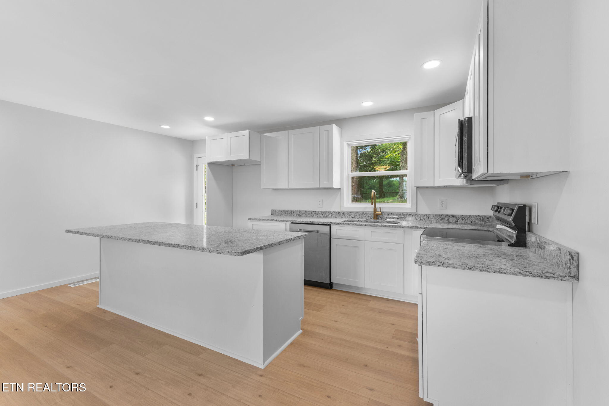 6621 Lambent Lane Knoxville TN 37918