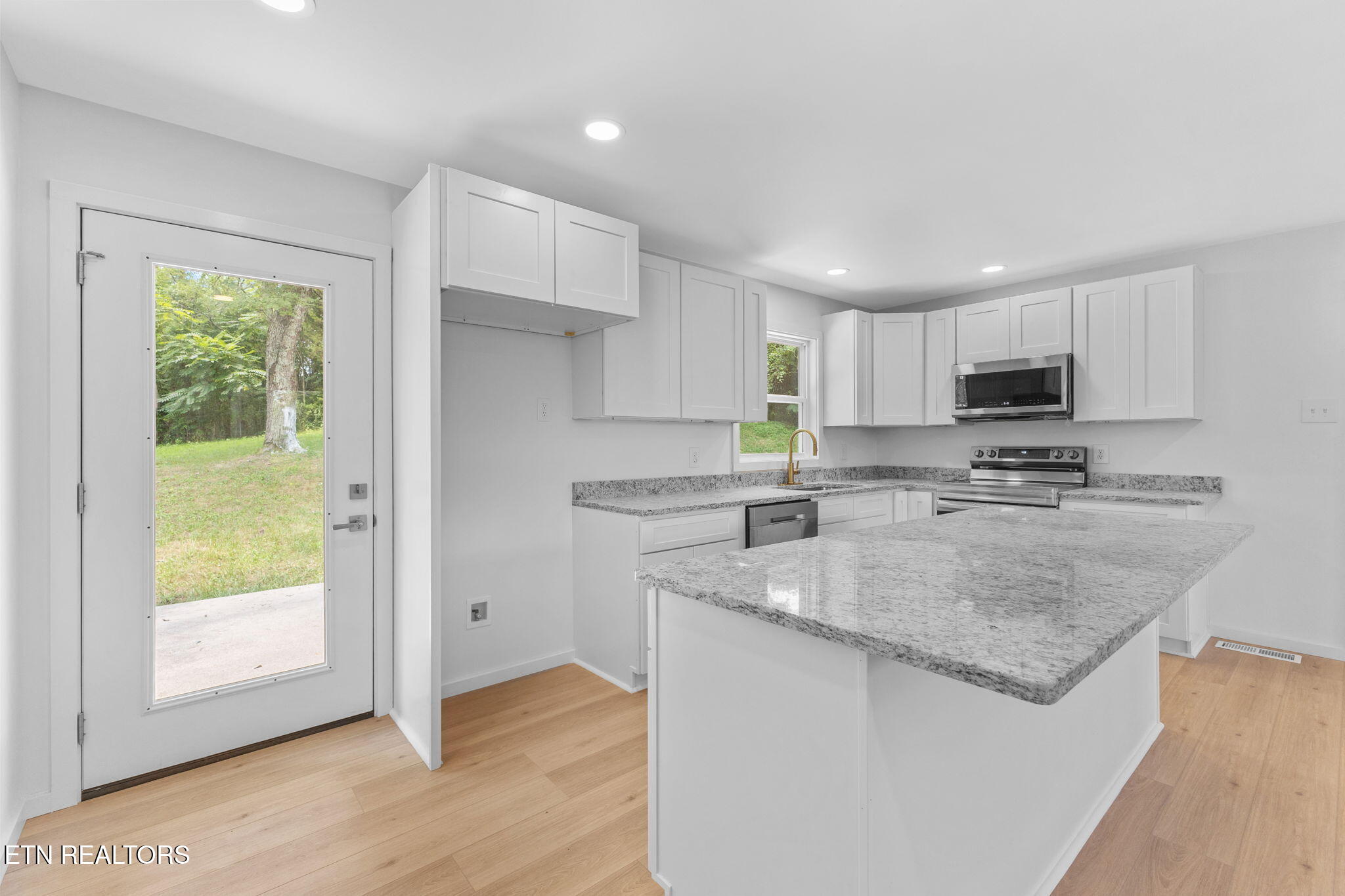 6621 Lambent Lane Knoxville TN 37918