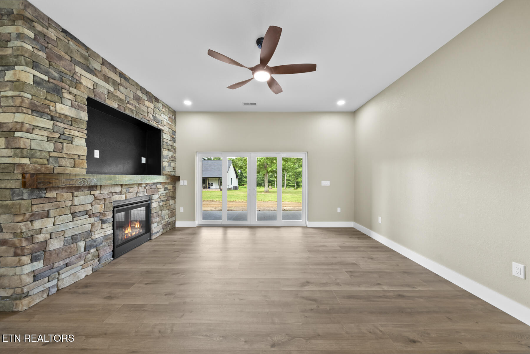 427 Bluff View Lp Crossville TN 38571
