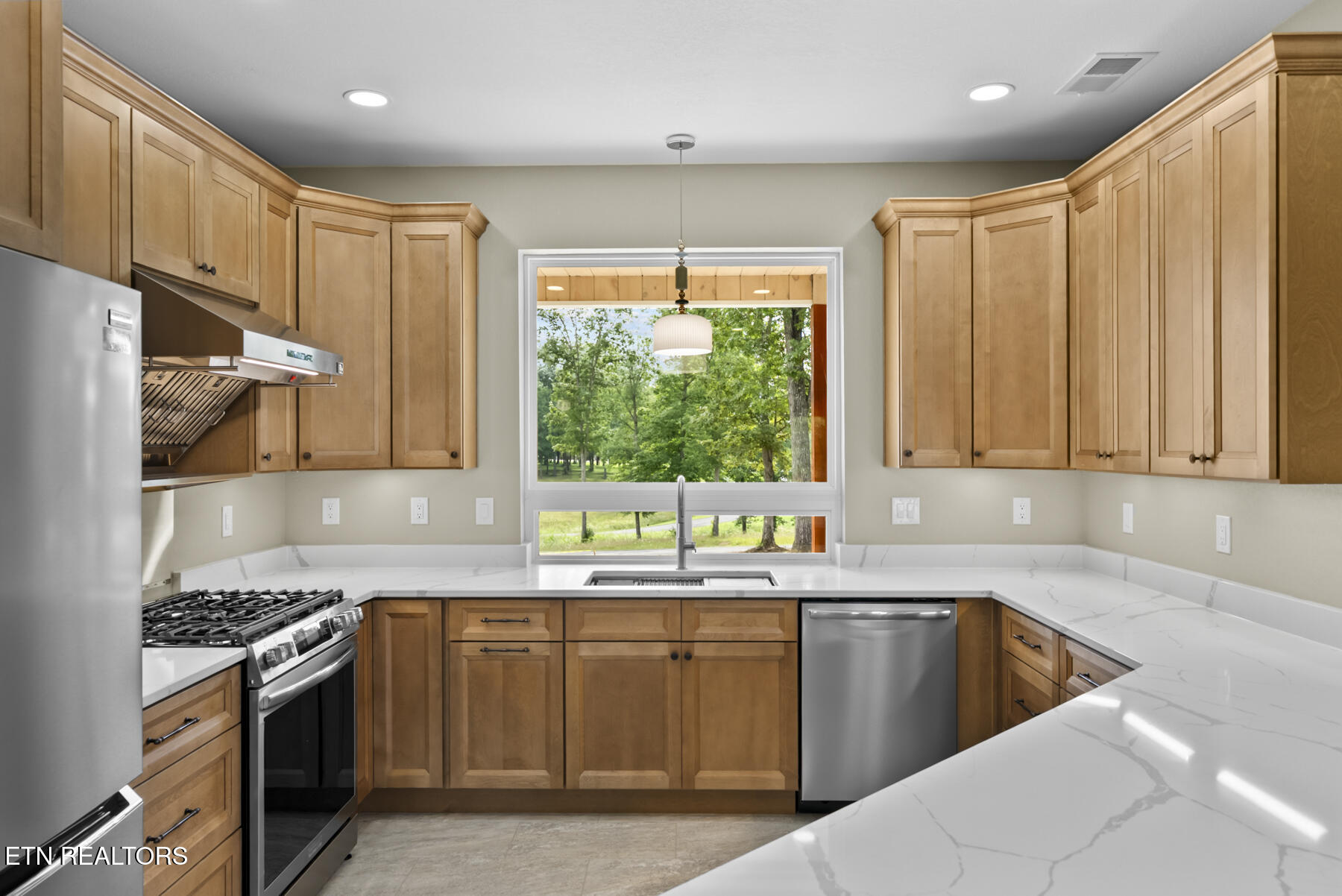 427 Bluff View Lp Crossville TN 38571