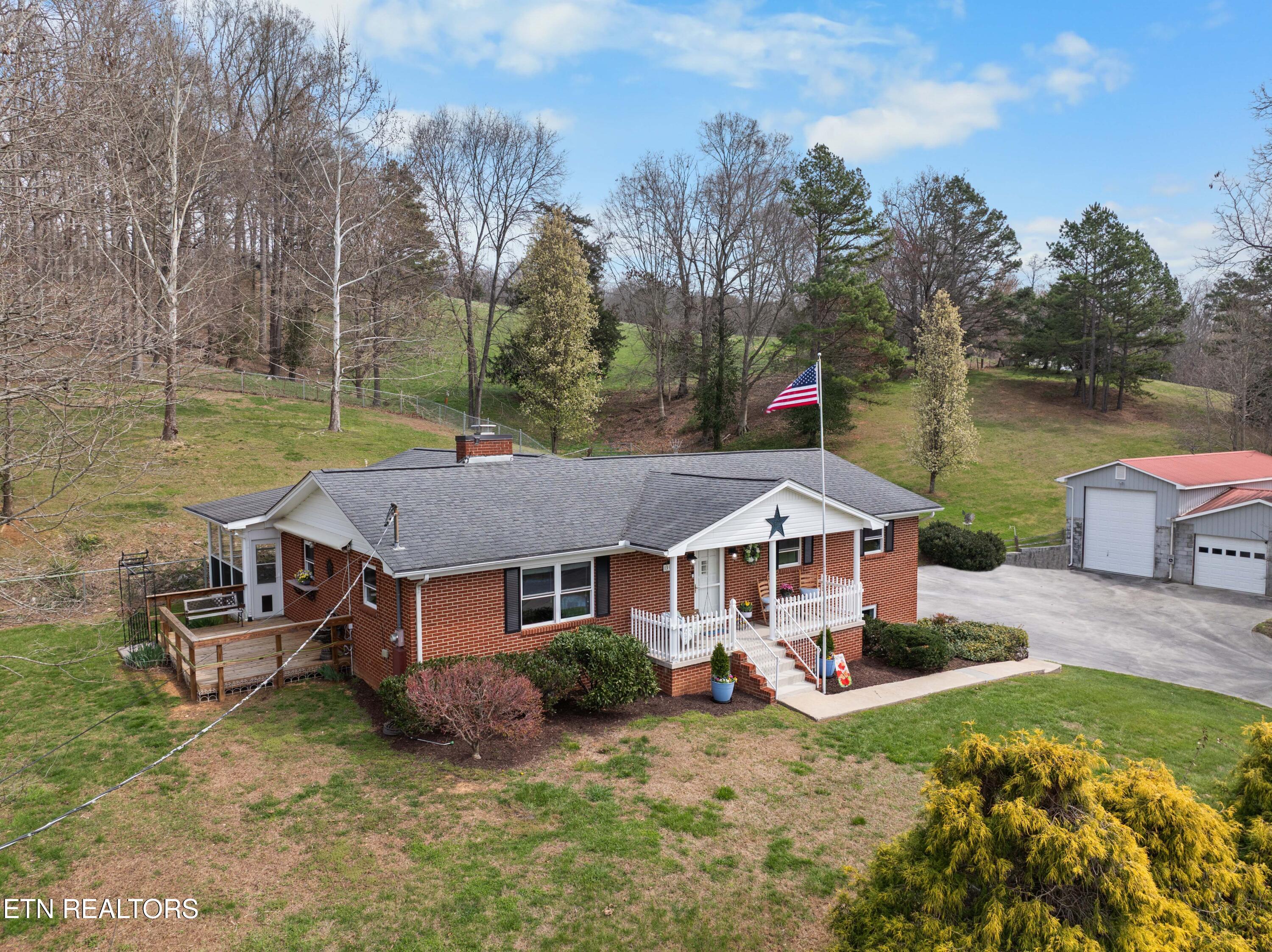 395 Wolfe Road Luttrell TN 37779