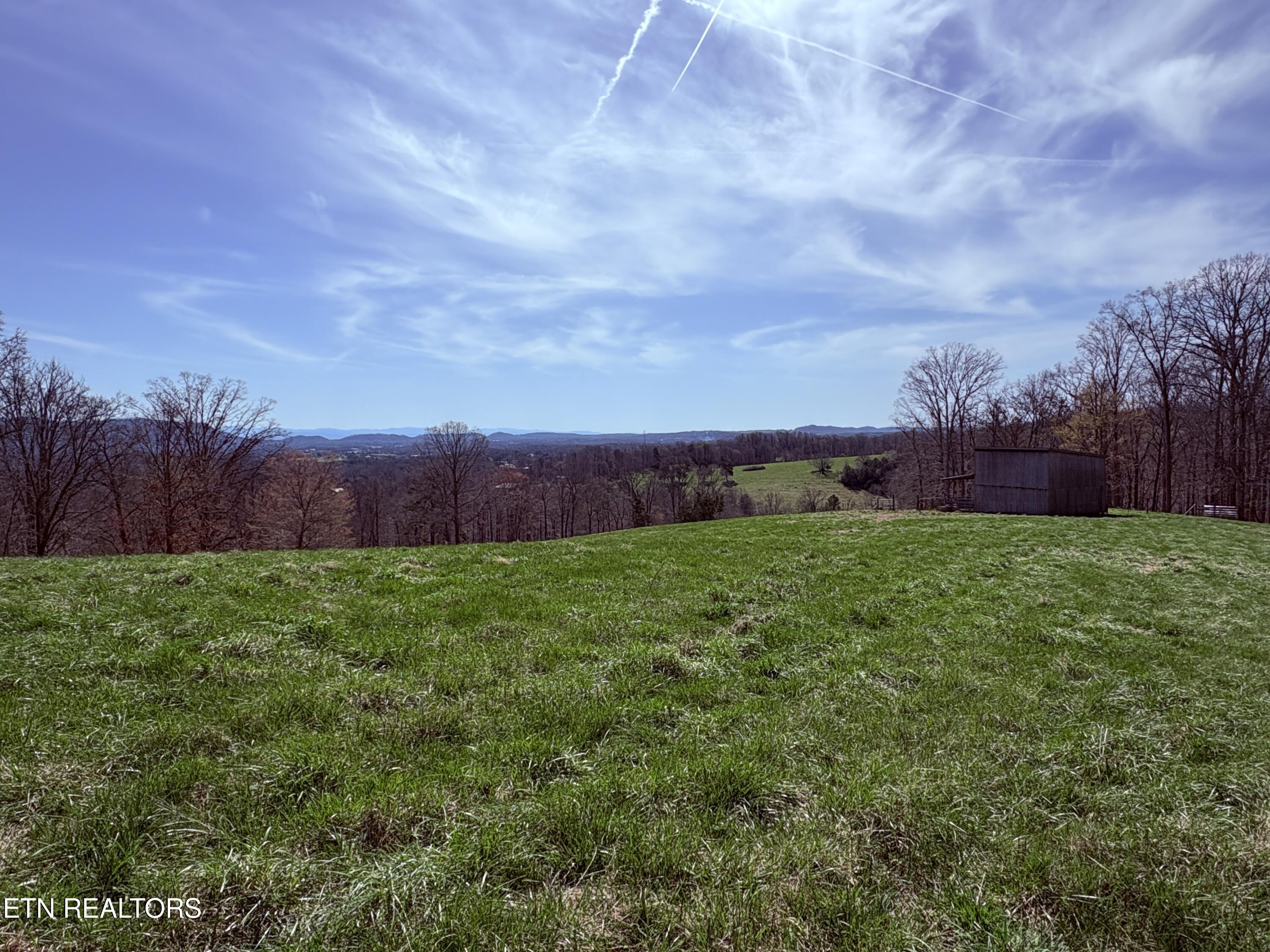 395 Wolfe Road Luttrell TN 37779