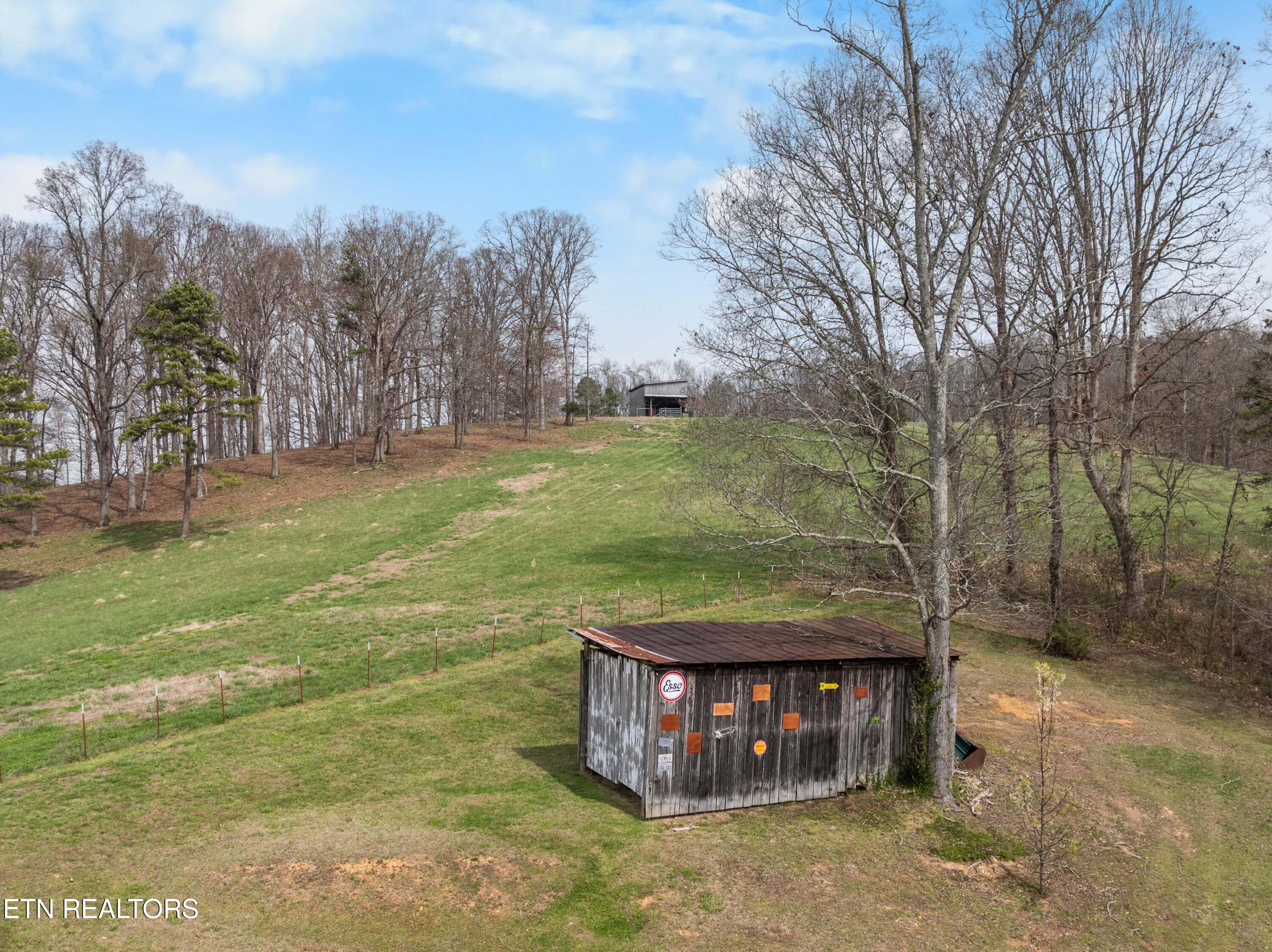 395 Wolfe Road Luttrell TN 37779