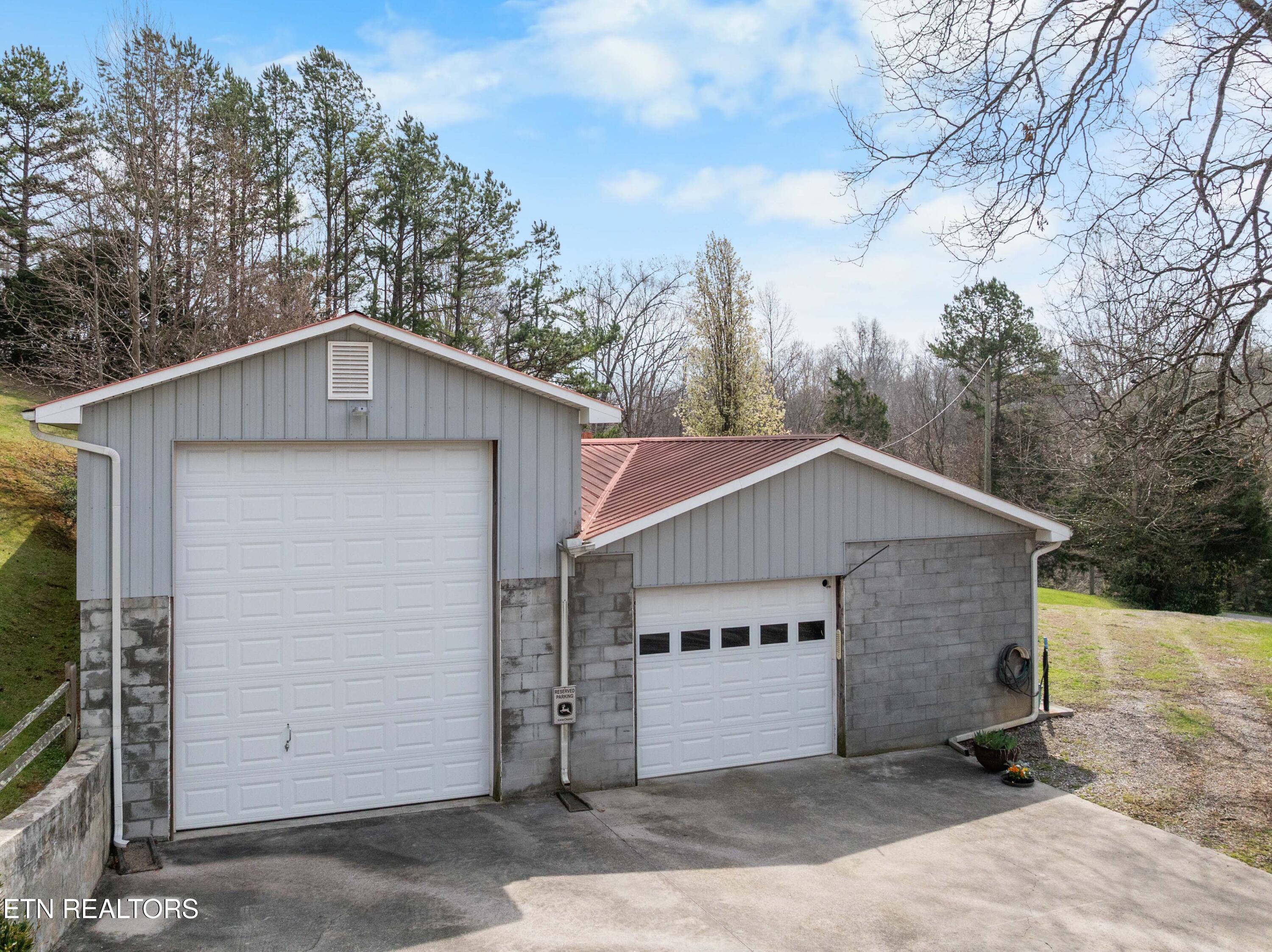 395 Wolfe Road Luttrell TN 37779