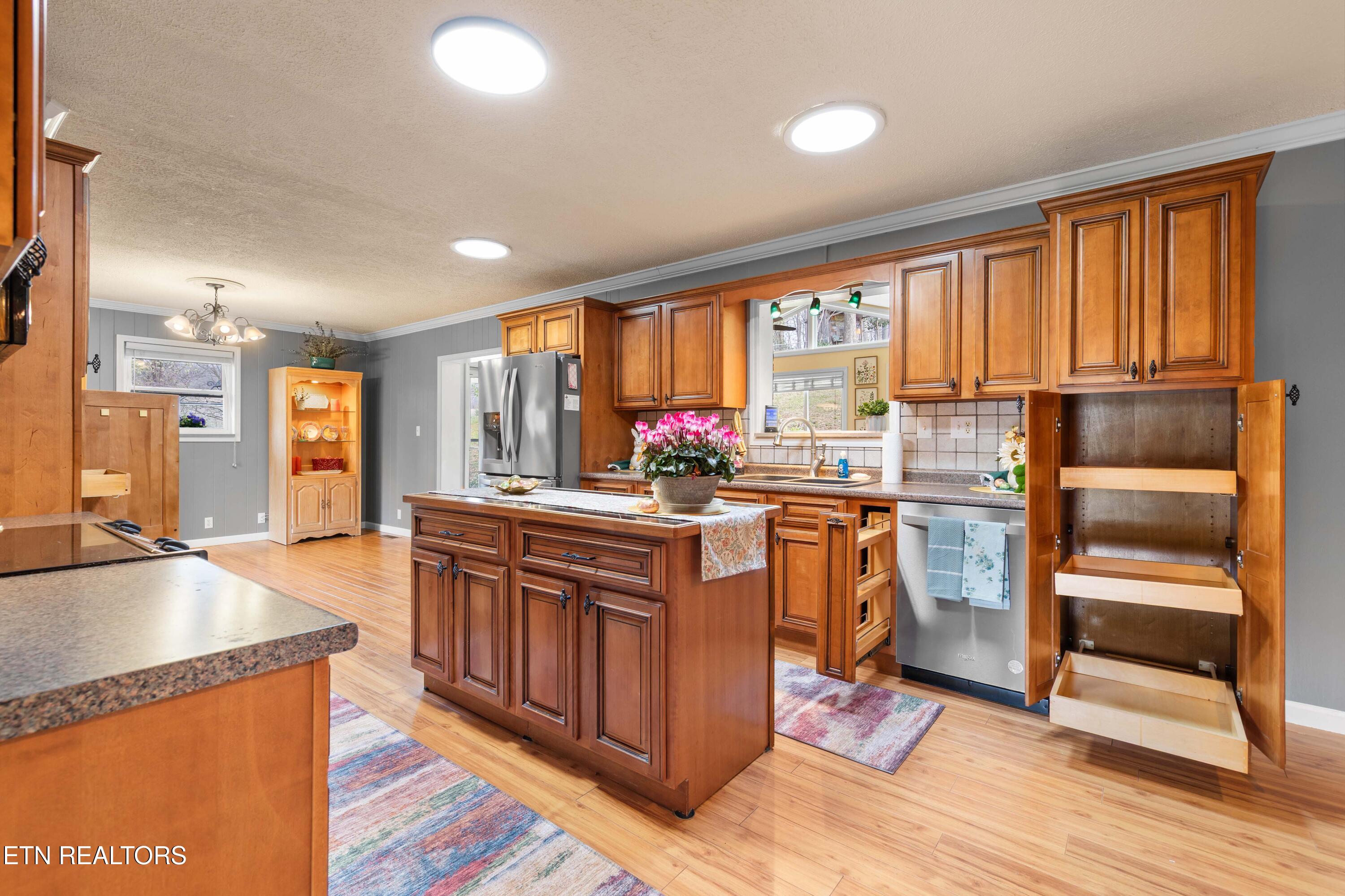 395 Wolfe Road Luttrell TN 37779