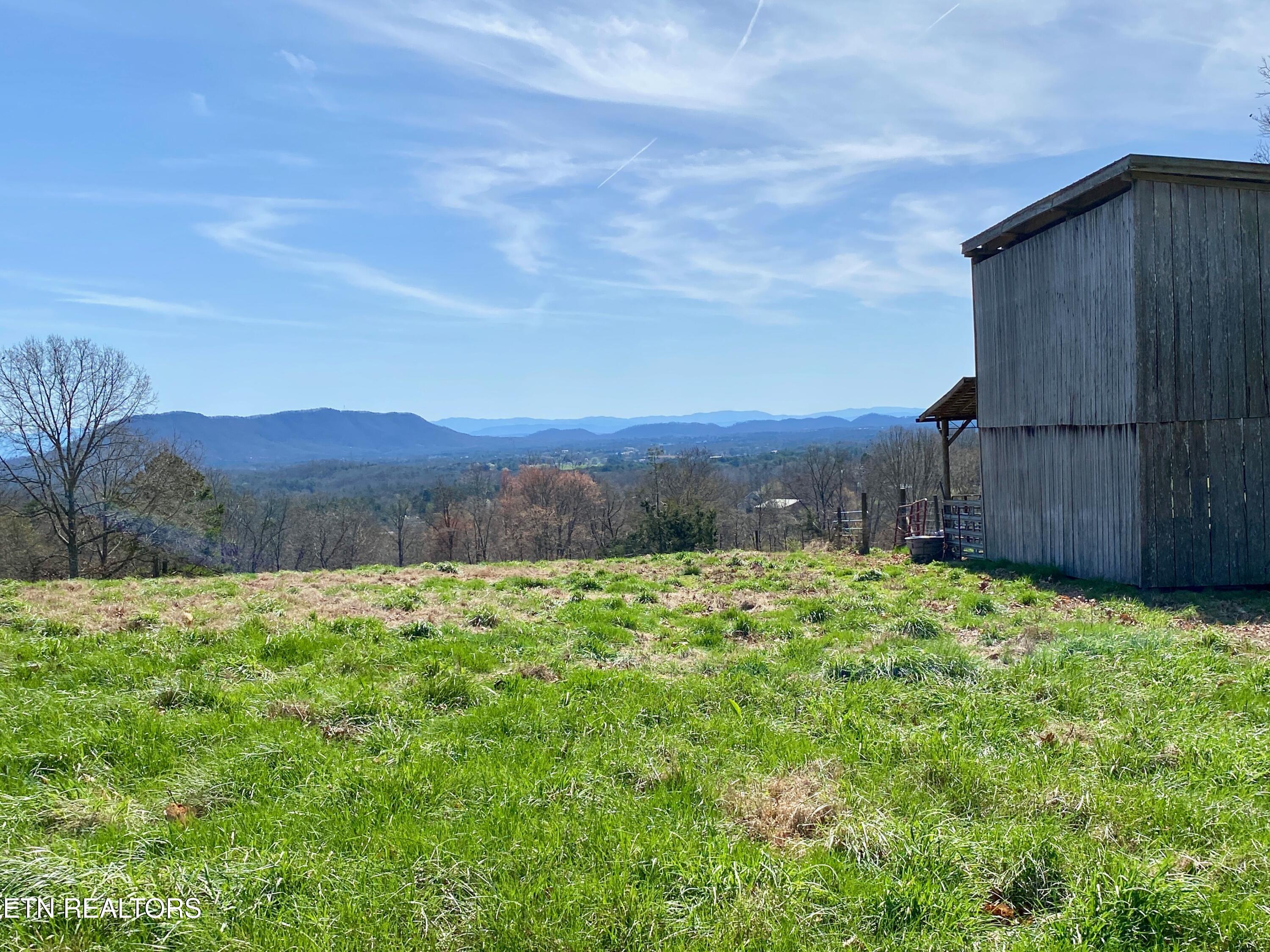 395 Wolfe Road Luttrell TN 37779