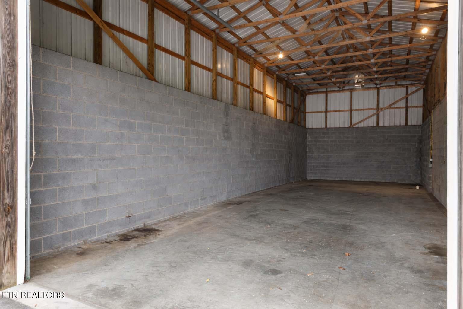 395 Wolfe Road Luttrell TN 37779