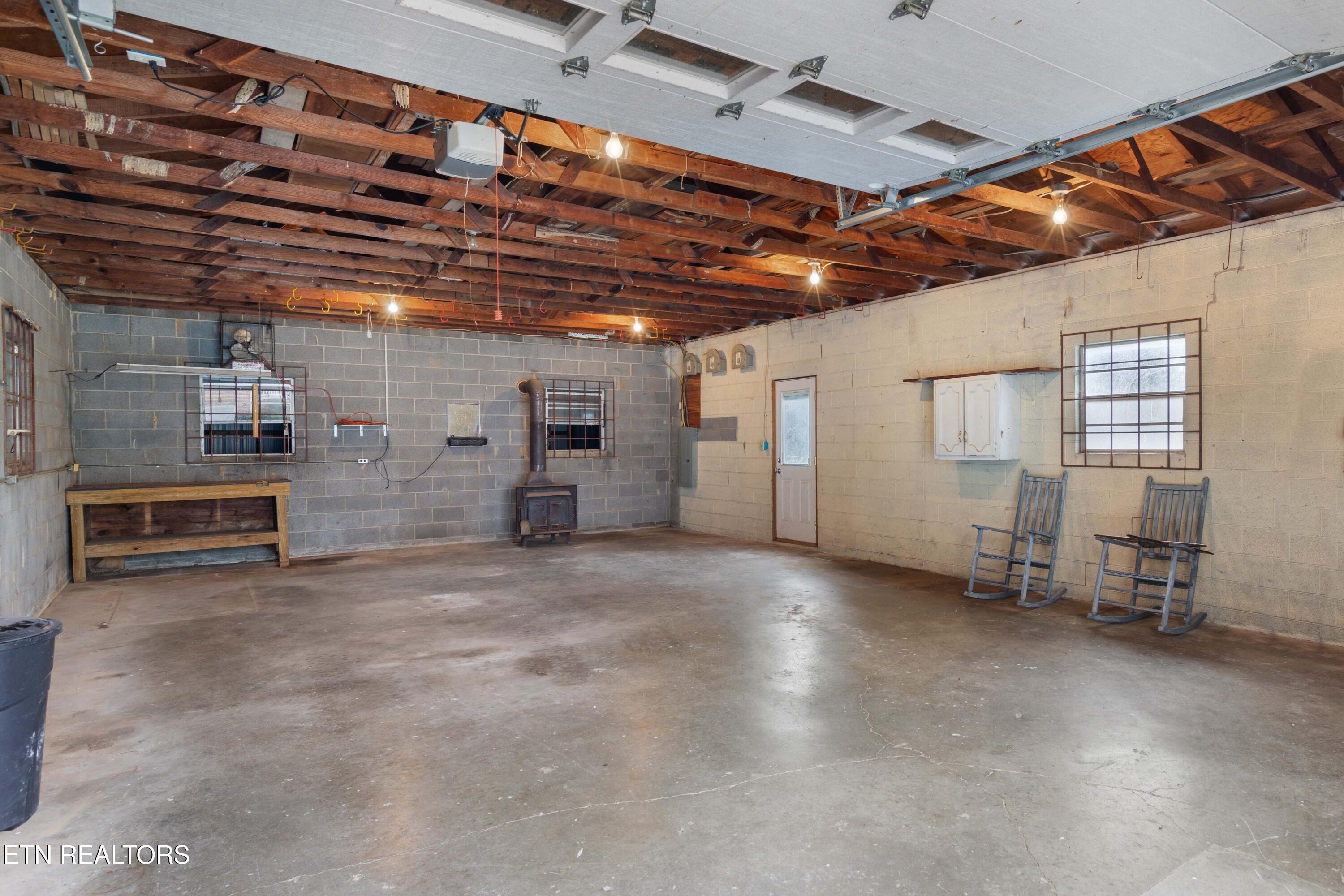 395 Wolfe Road Luttrell TN 37779