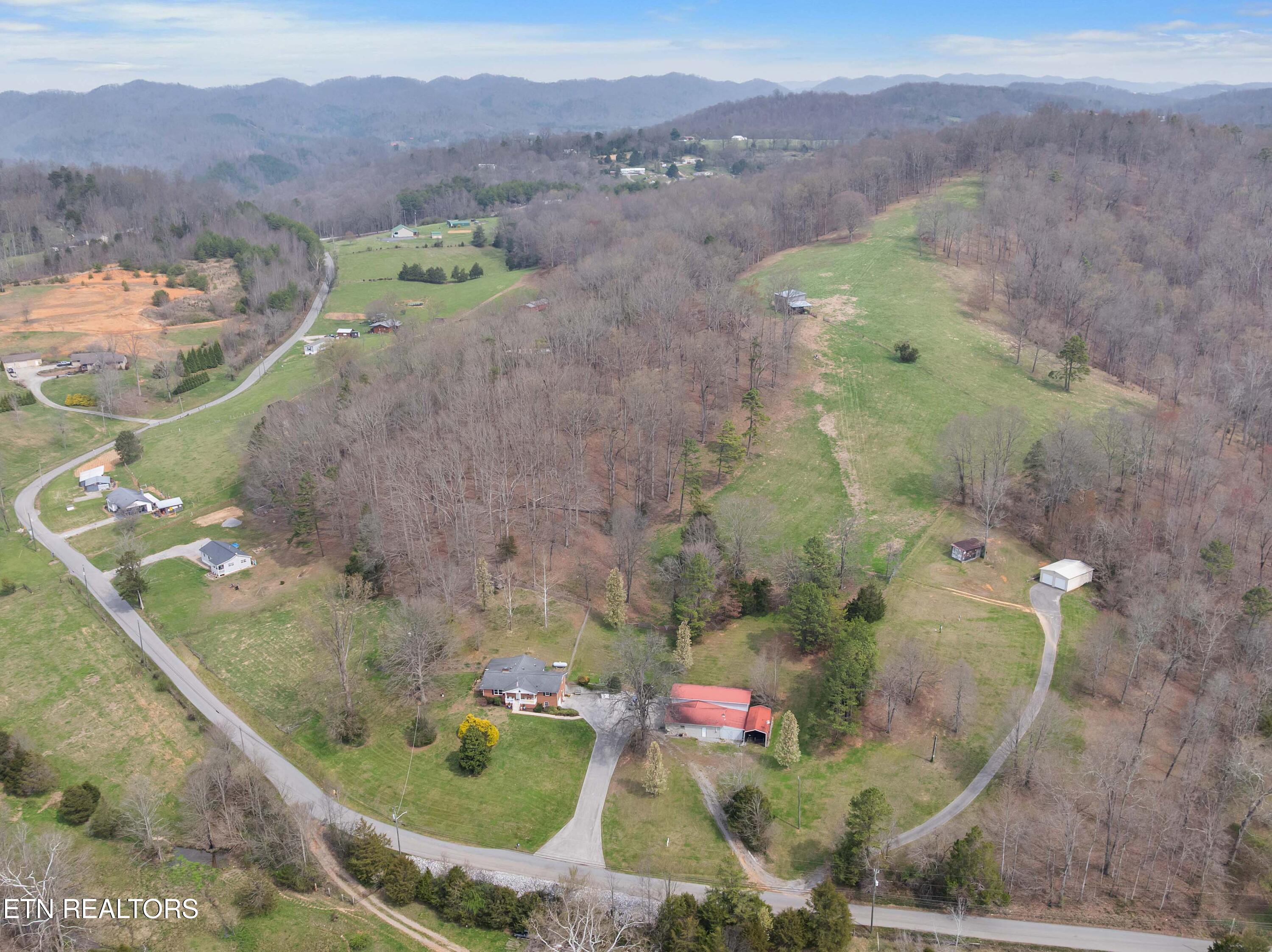 395 Wolfe Road Luttrell TN 37779