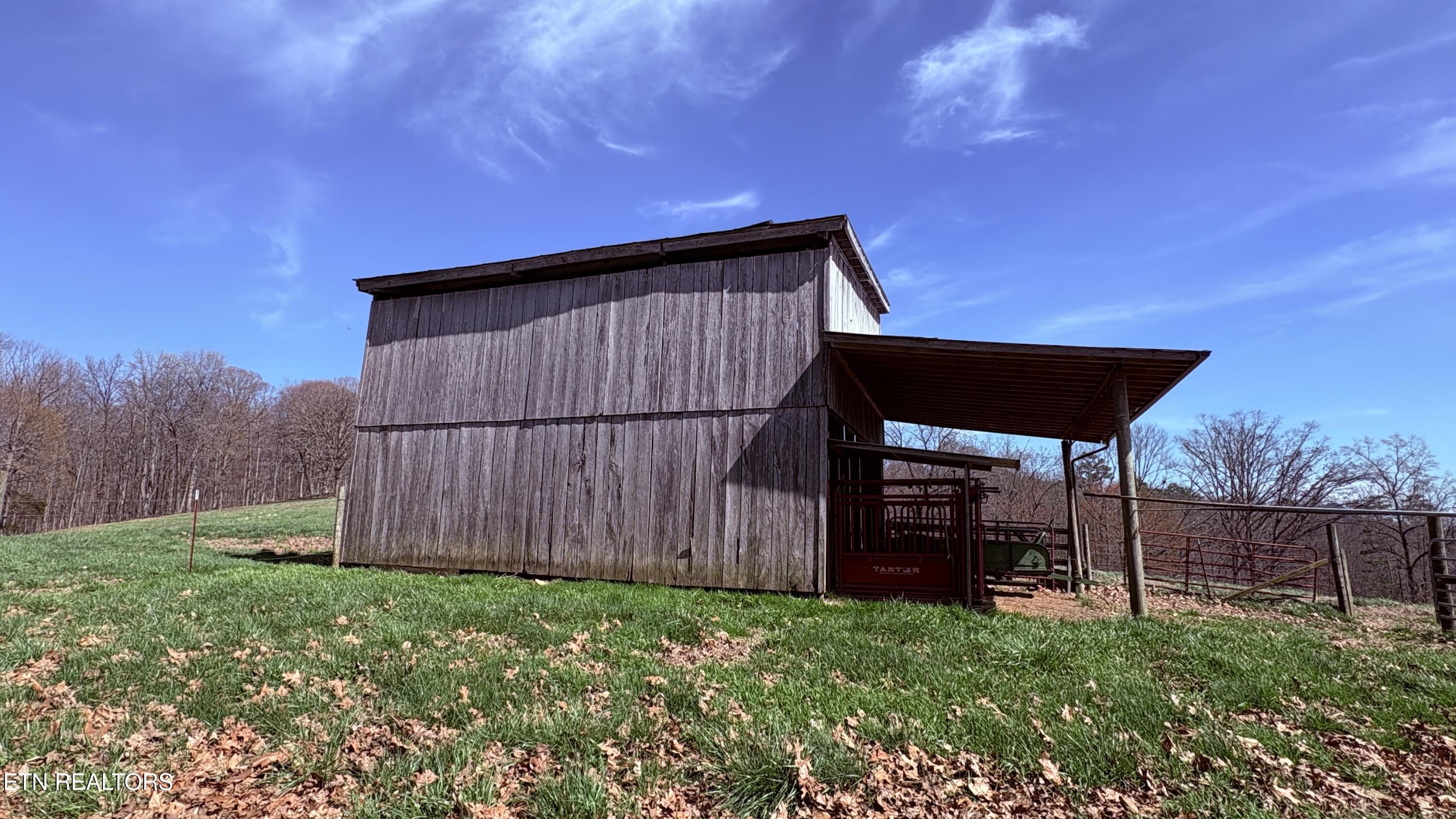 395 Wolfe Road Luttrell TN 37779