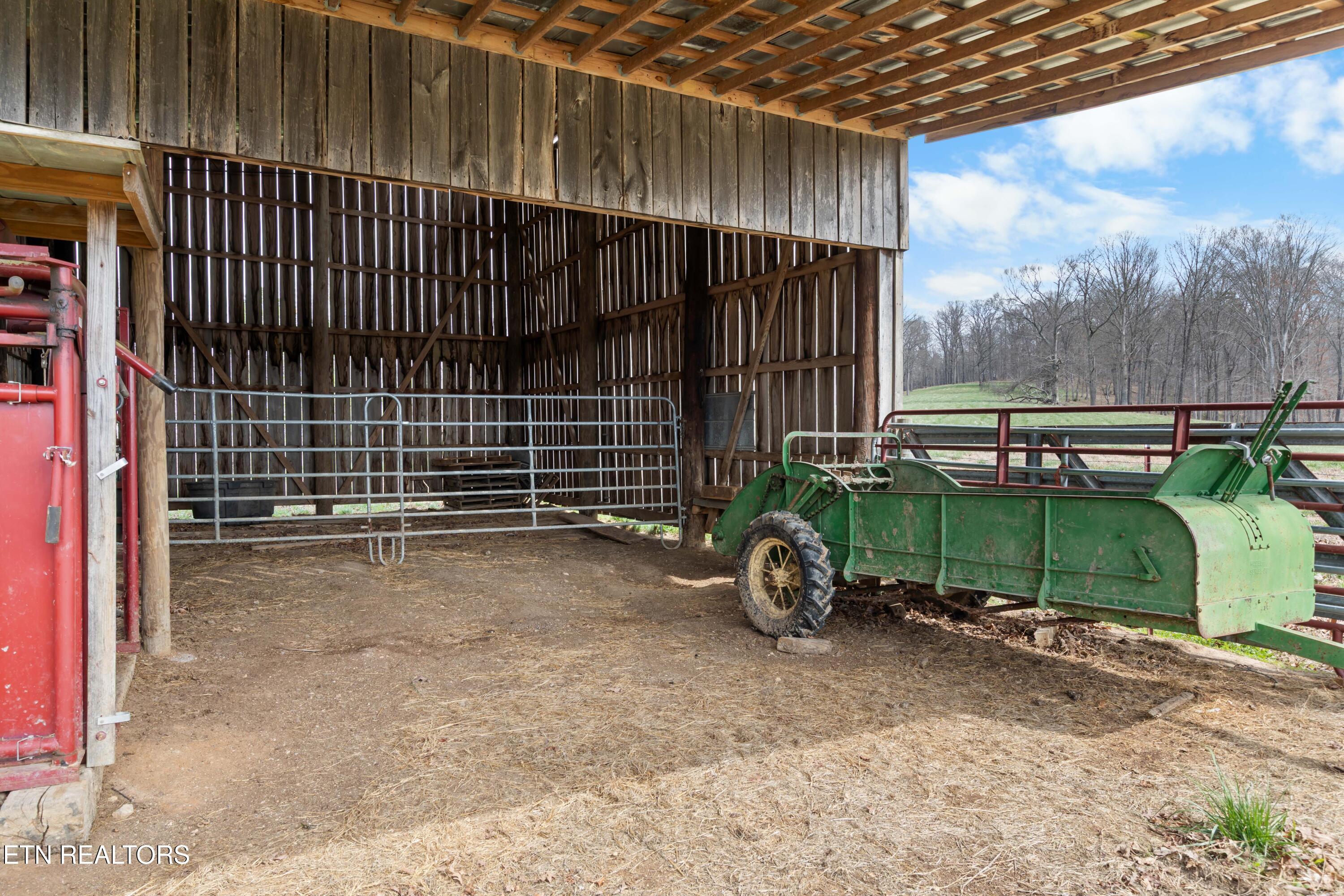 395 Wolfe Road Luttrell TN 37779
