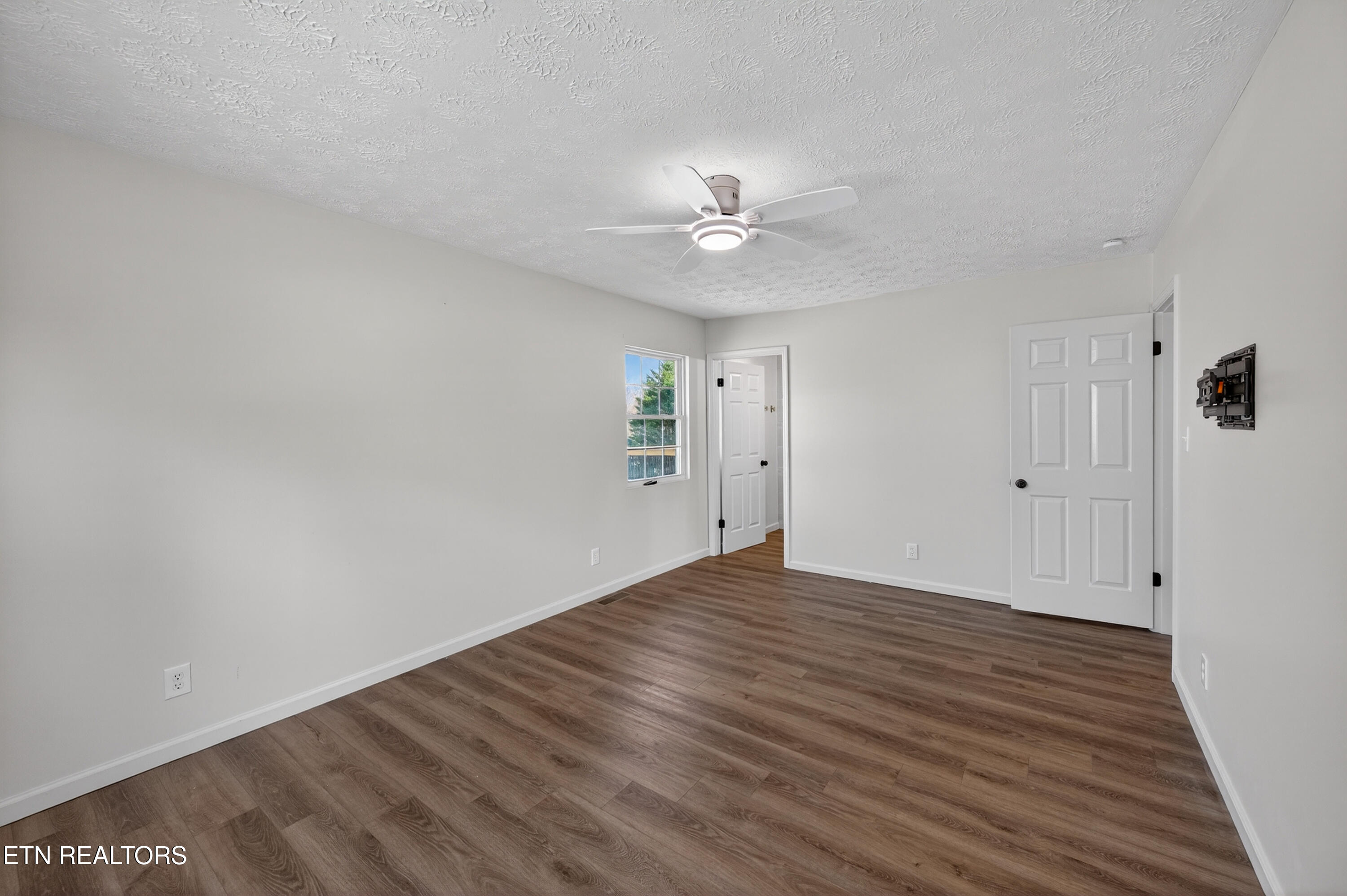 1205 Hoss Road Powell TN 37849