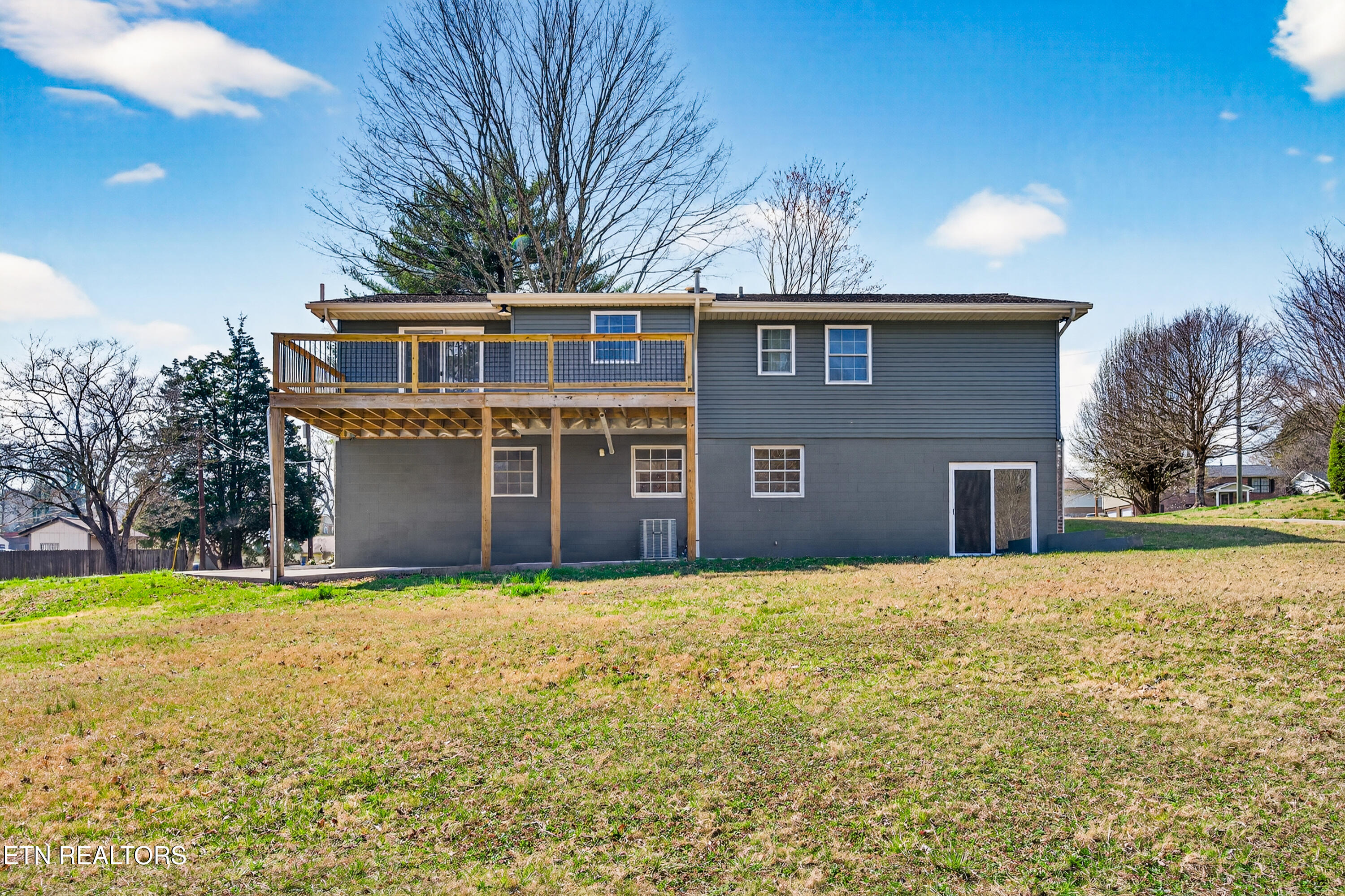 1205 Hoss Road Powell TN 37849