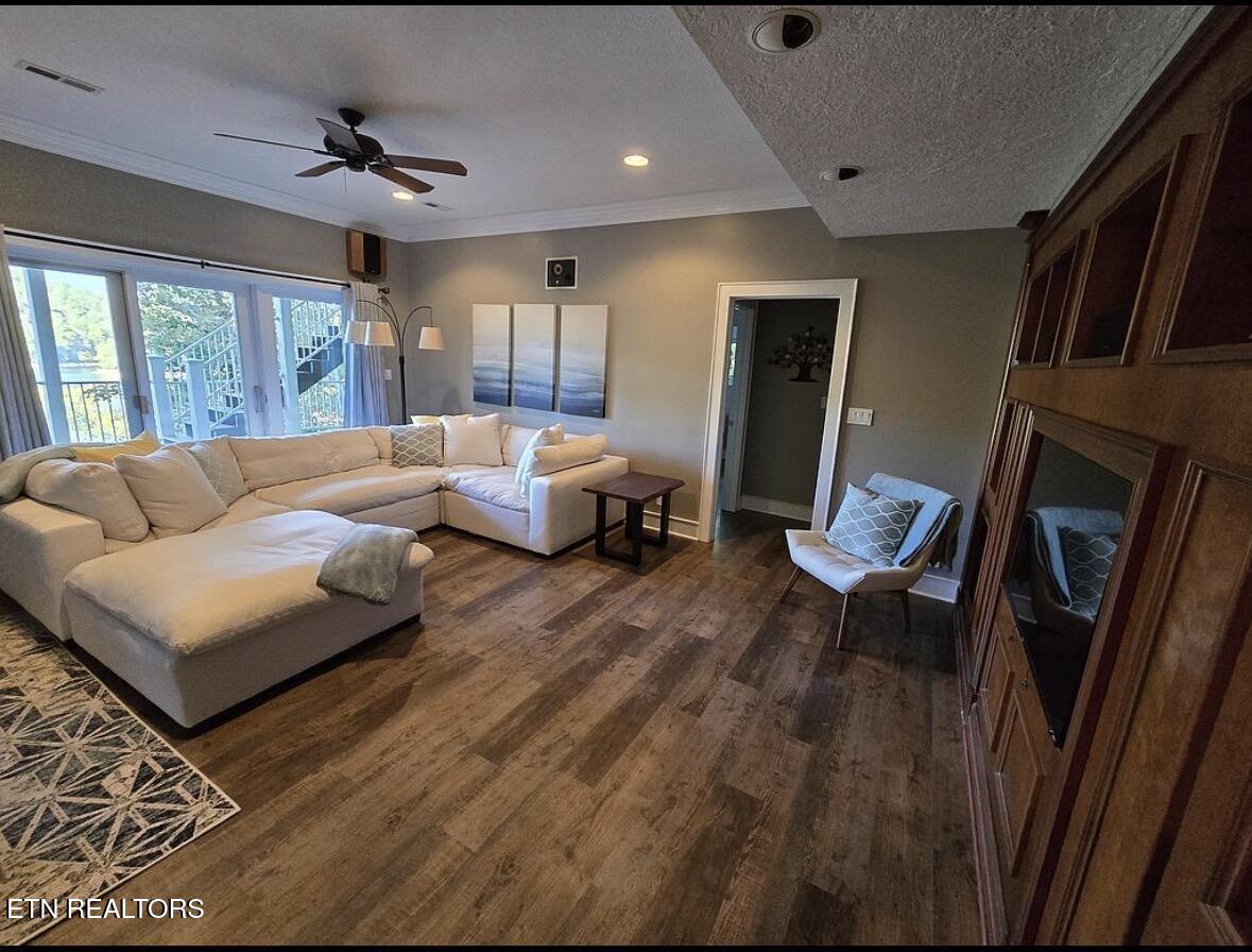 1304 N. Shorewood Lane Caryville TN 37714