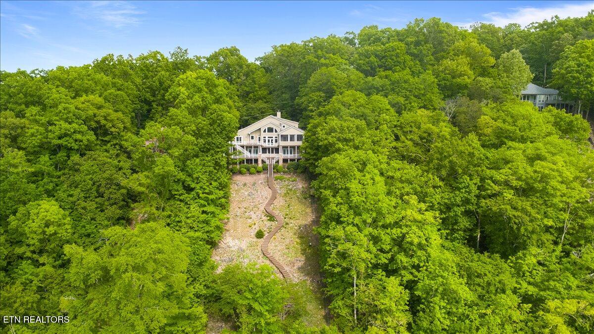 1304 N. Shorewood Lane Caryville TN 37714