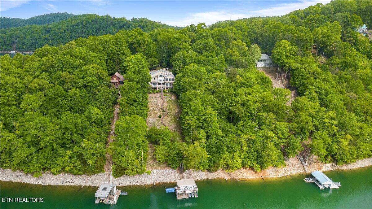 1304 N. Shorewood Lane Caryville TN 37714