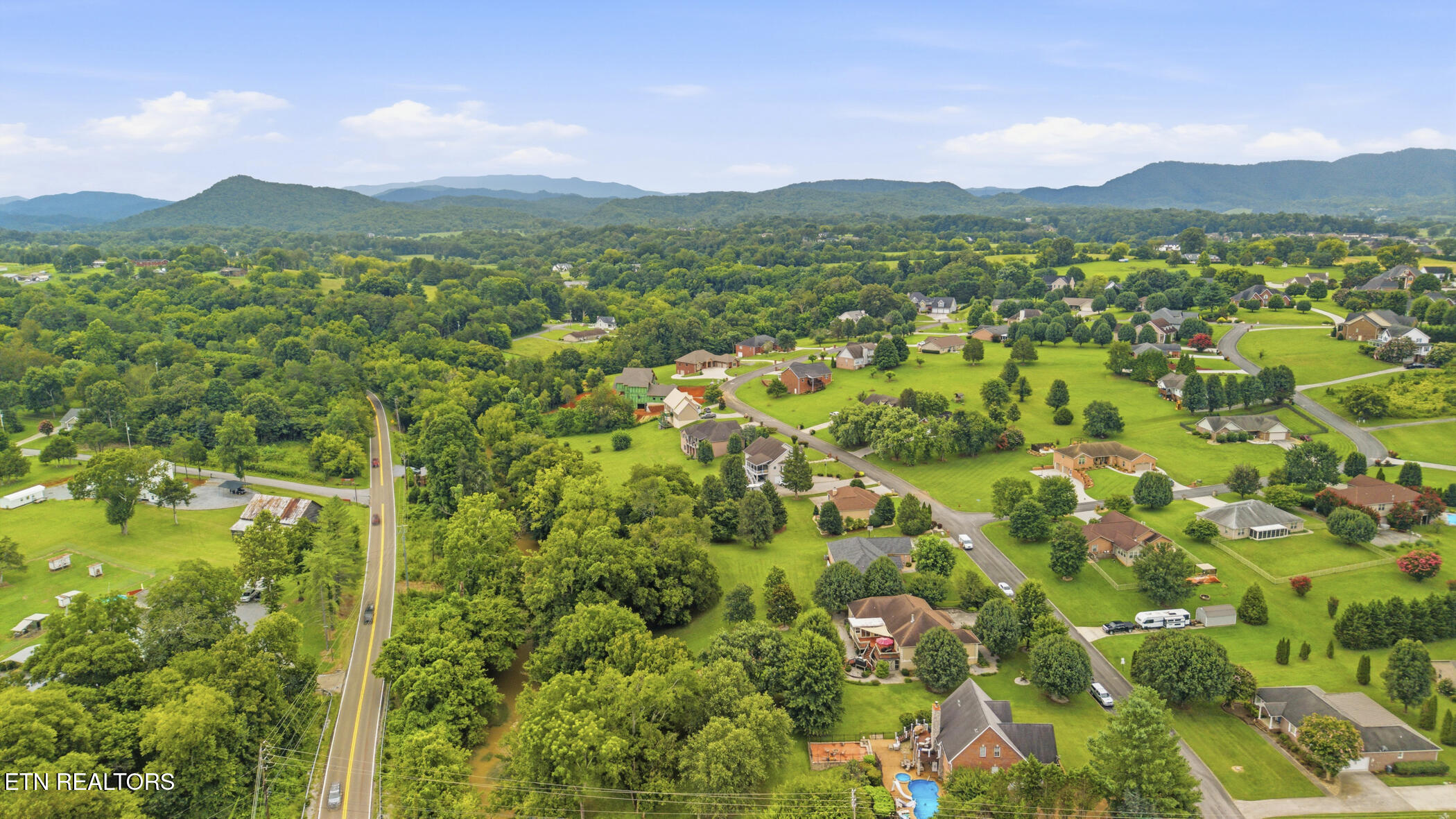 2070 James Road Sevierville TN 37876