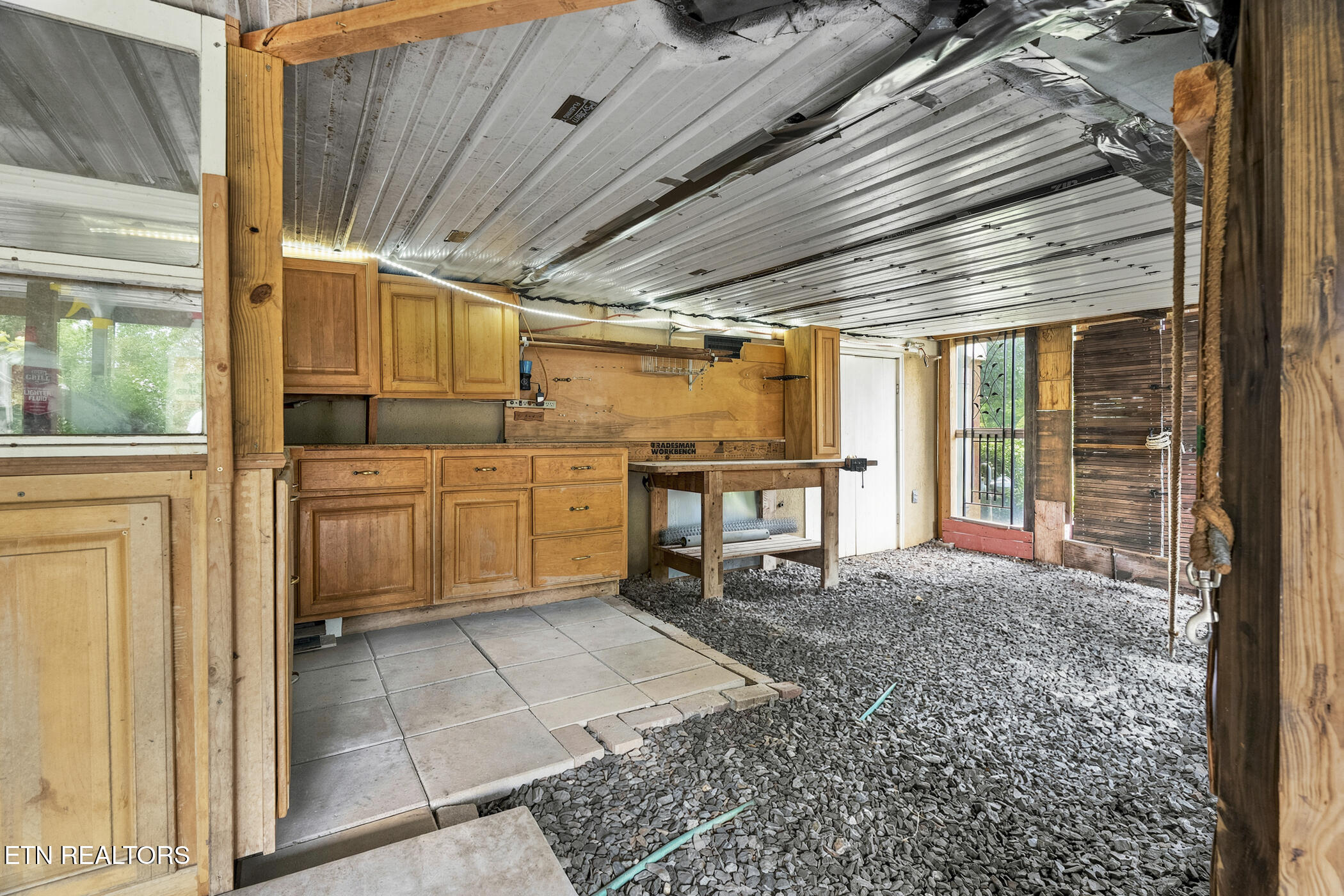 2070 James Road Sevierville TN 37876